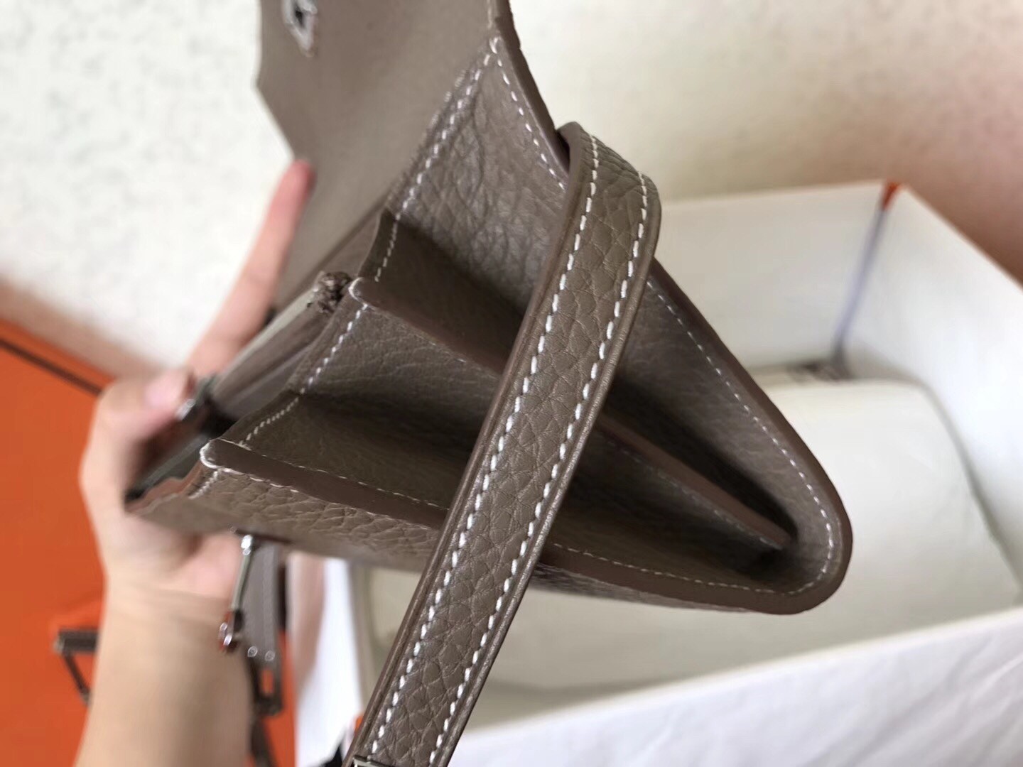 H**mes kelly classic long wallet in etoupe clemence leather
