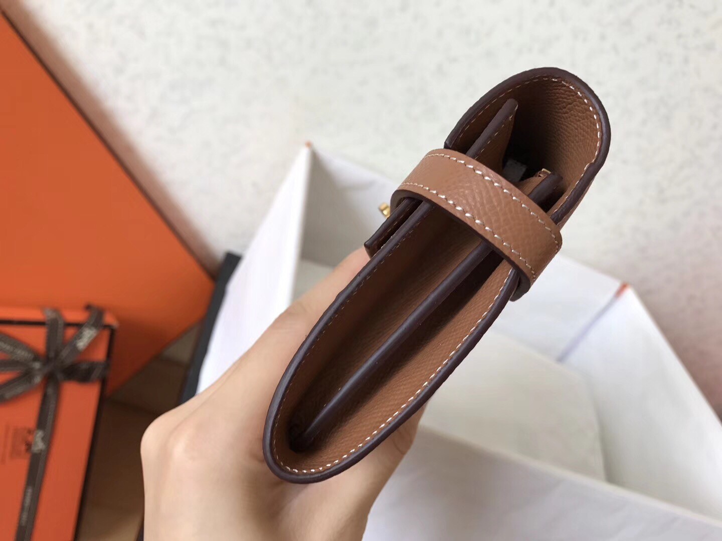 H**mes kelly classic long wallet in brown epsom leather