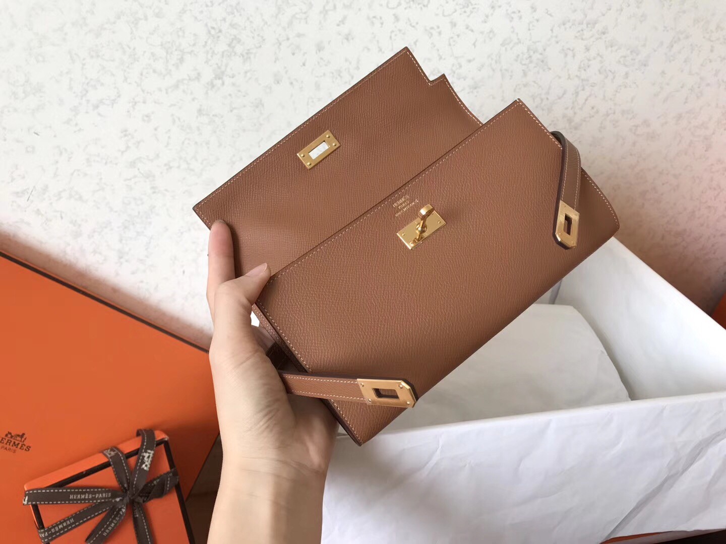 H**mes kelly classic long wallet in brown epsom leather