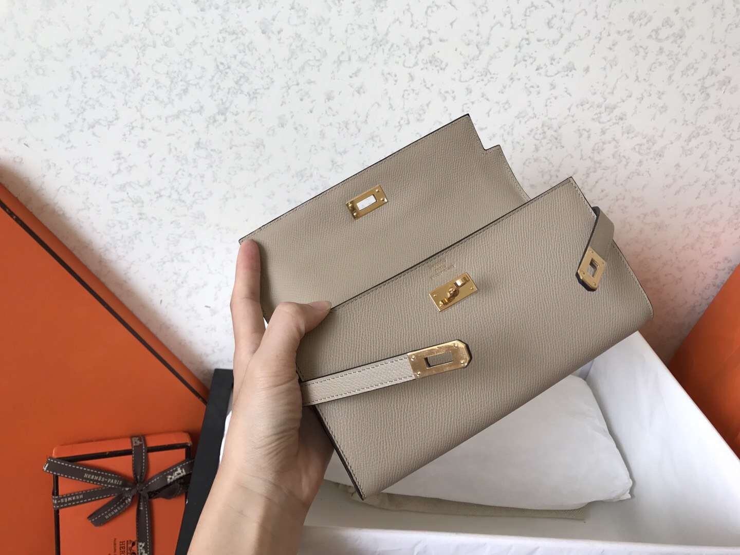 H**mes kelly classic long wallet in grey epsom leather