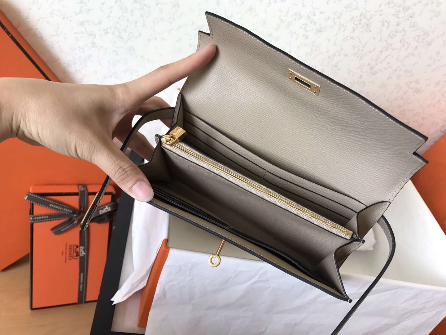 H**mes kelly classic long wallet in grey epsom leather