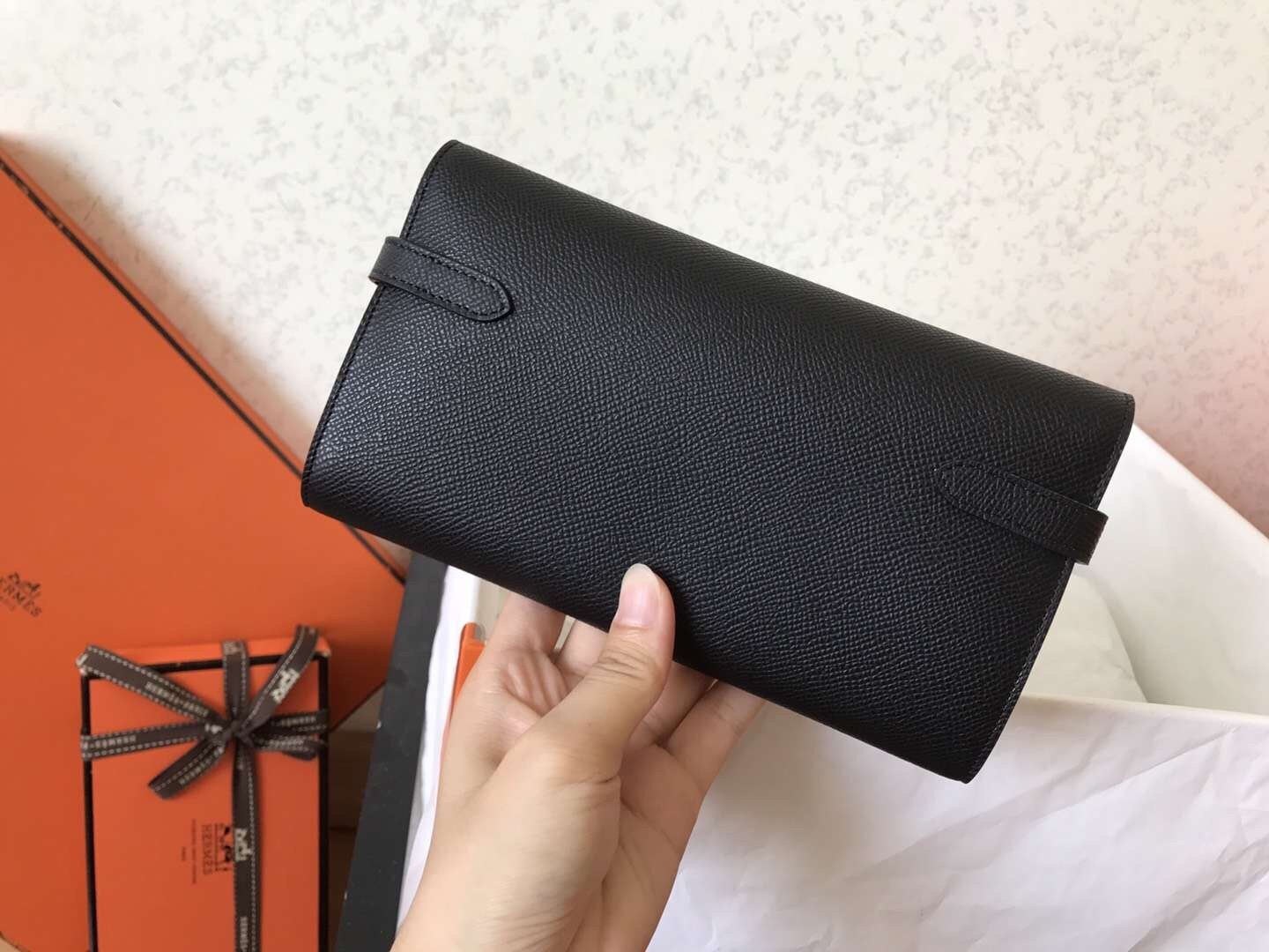 H**mes kelly classic long wallet in black epsom leather