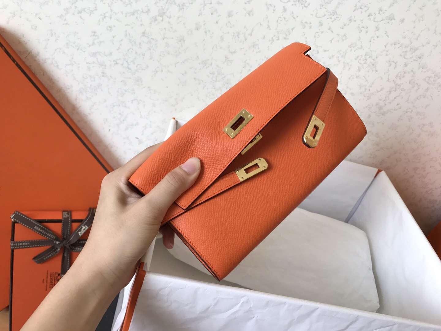 H**mes kelly classic long wallet in orange epsom leather