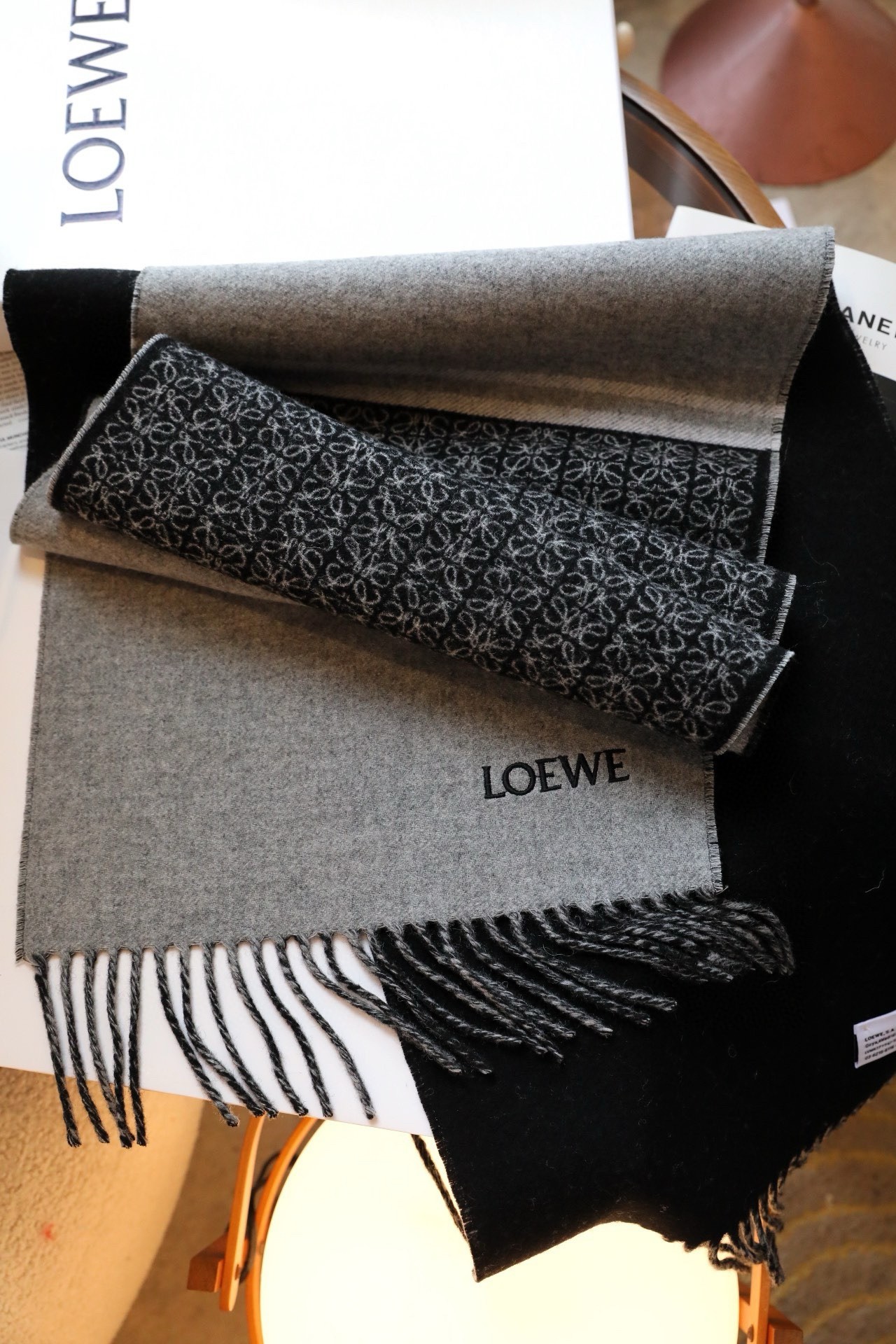 L0ew* anagram scarf in grey/black wool and cashmere