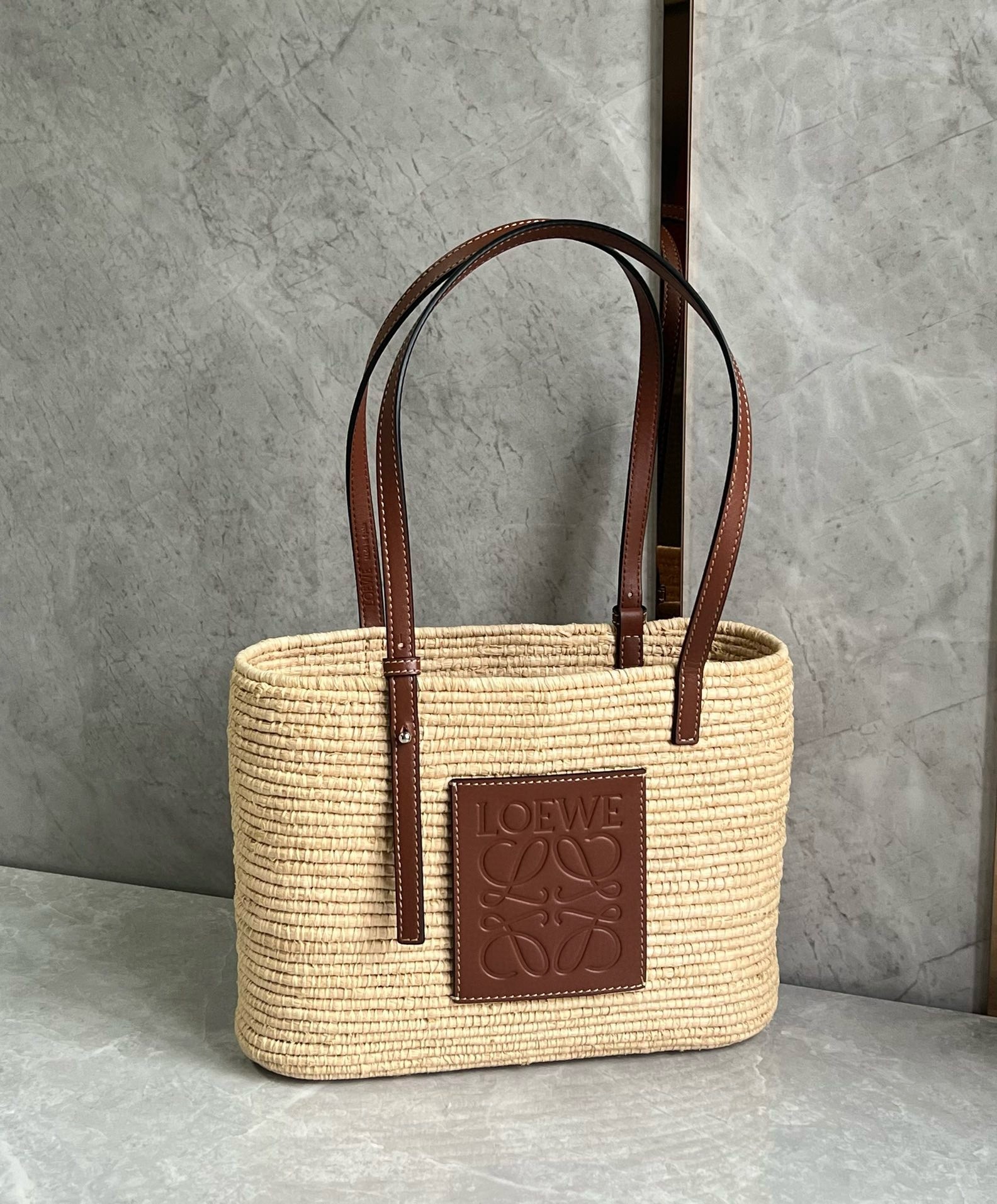 L0ew* small square basket bag in raffia and brown calfskin
