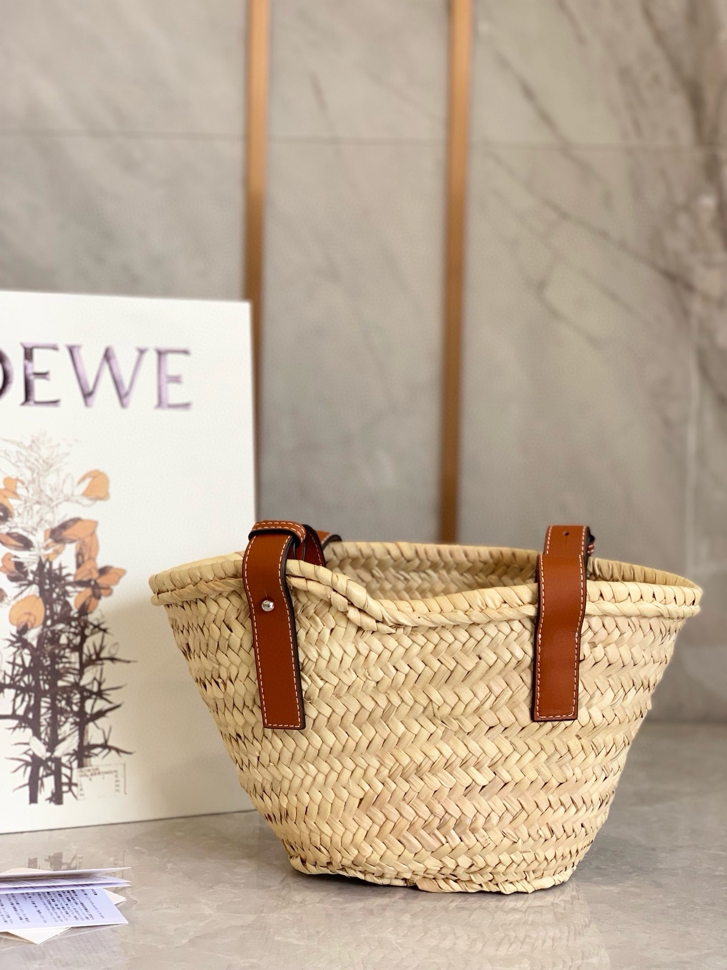 L0ew* small basket bag in raffia and brown calfskin