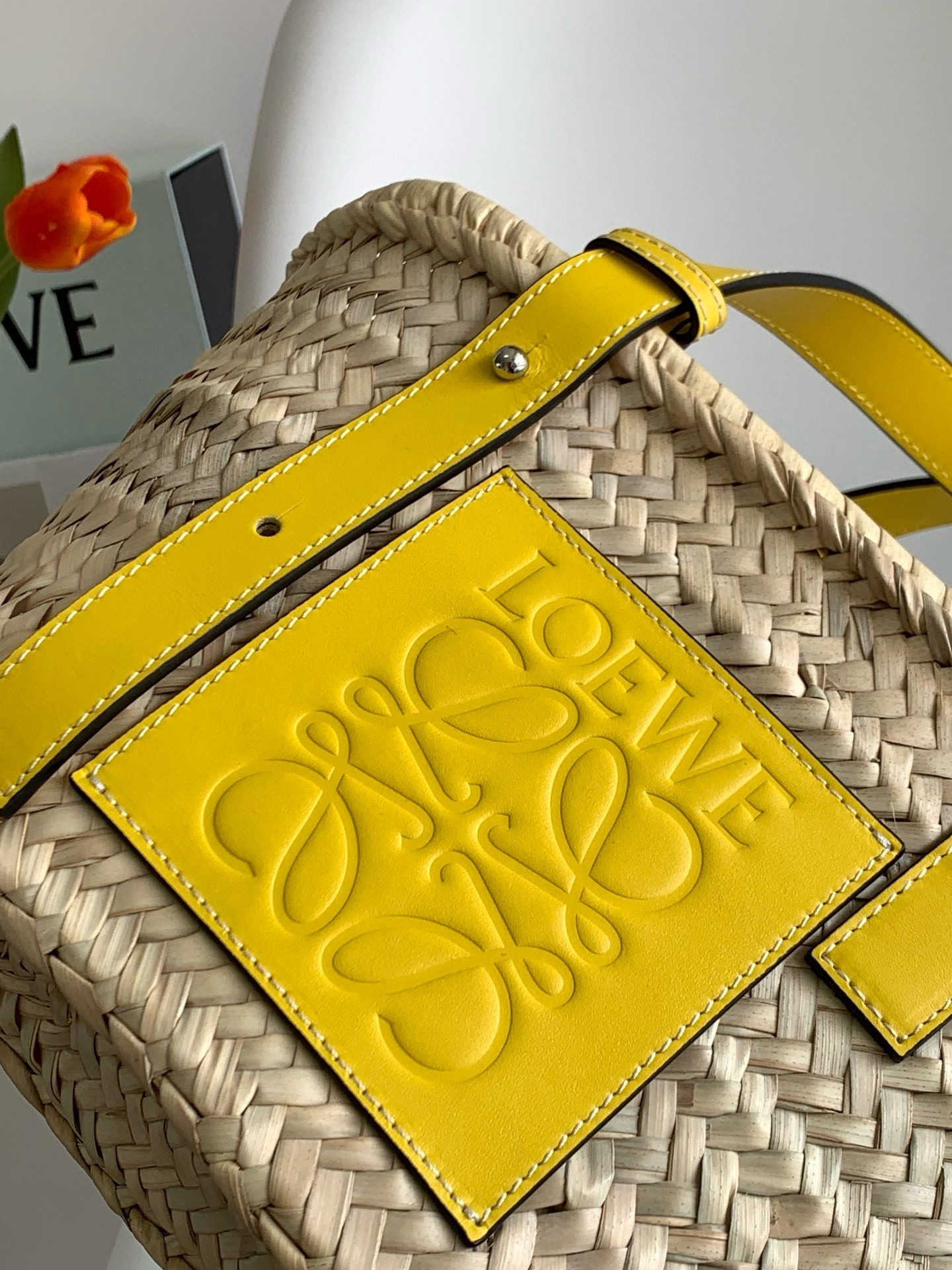 L0ew* small basket bag in raffia and yellow calfskin