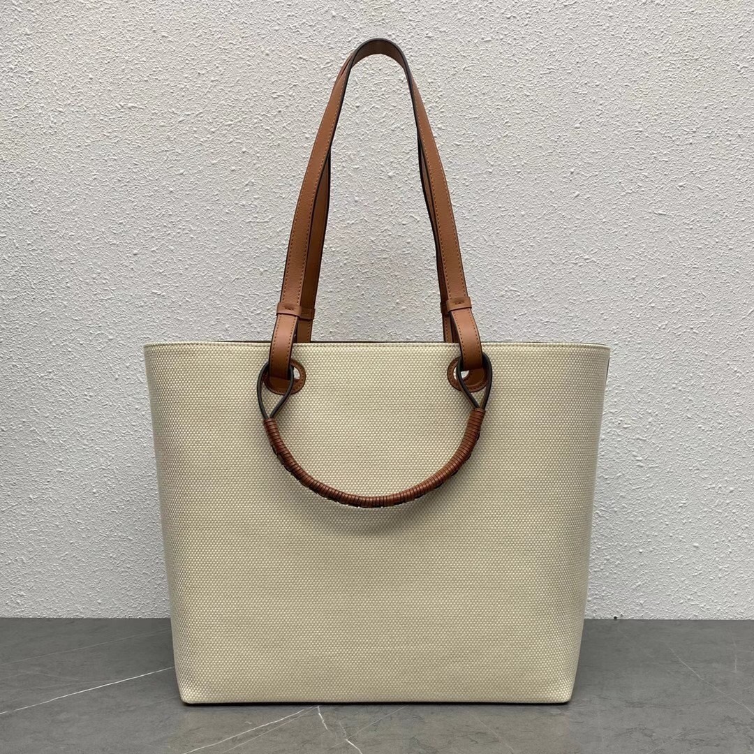 L0ew* anagram medium tote bag in jacquard and calfskin