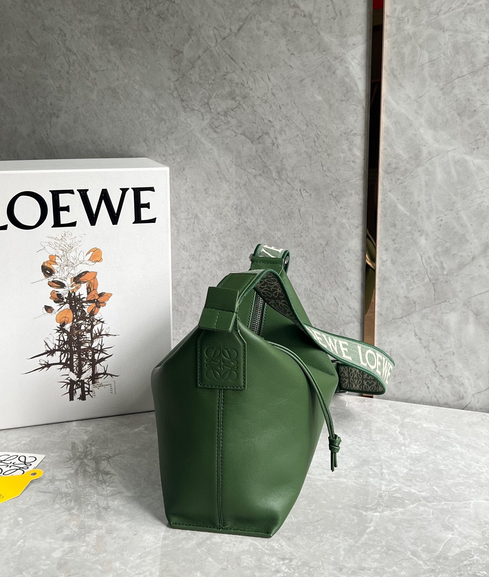 L0ew* cubi small bag in green calfskin and jacquard