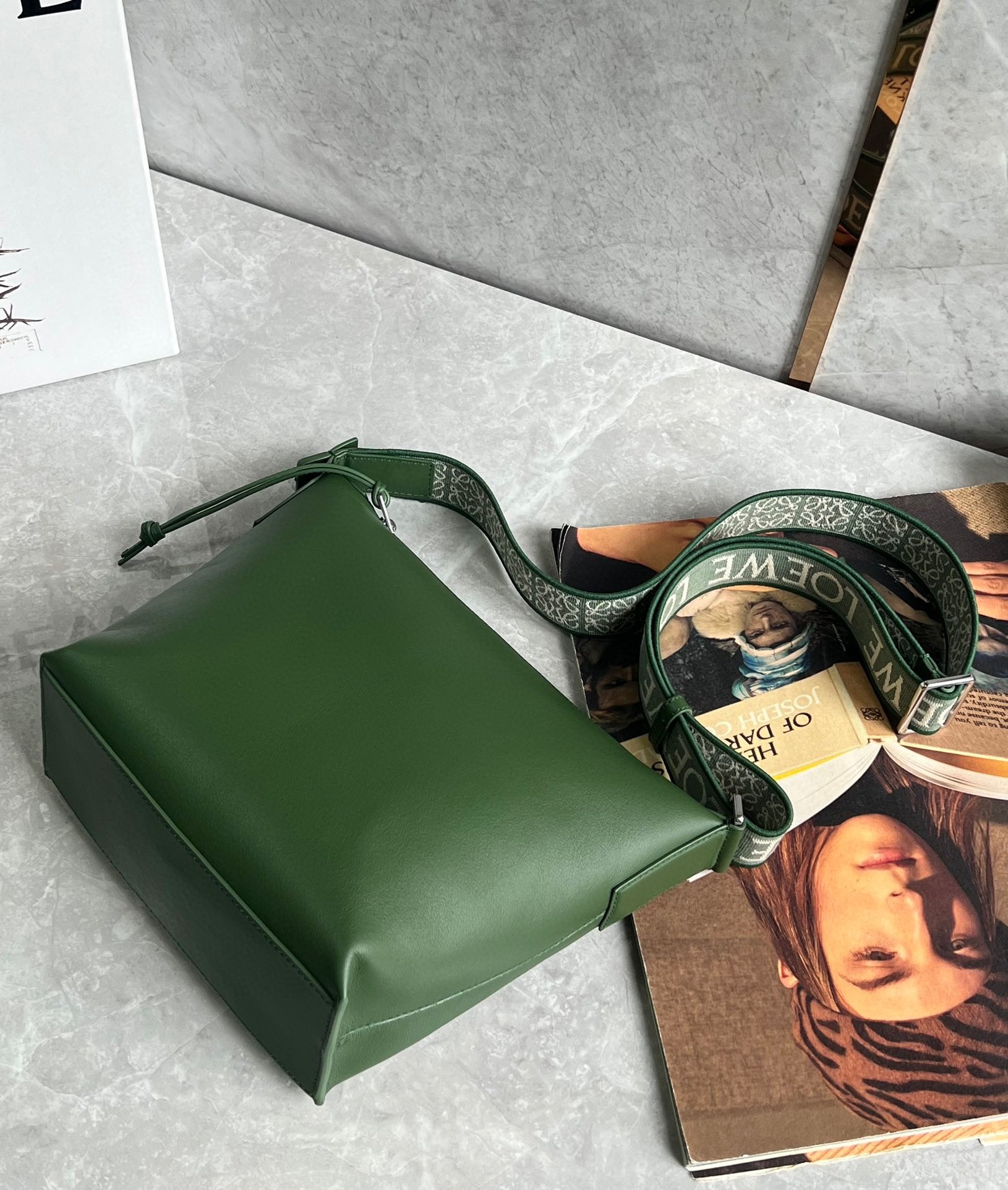 L0ew* cubi small bag in green calfskin and jacquard