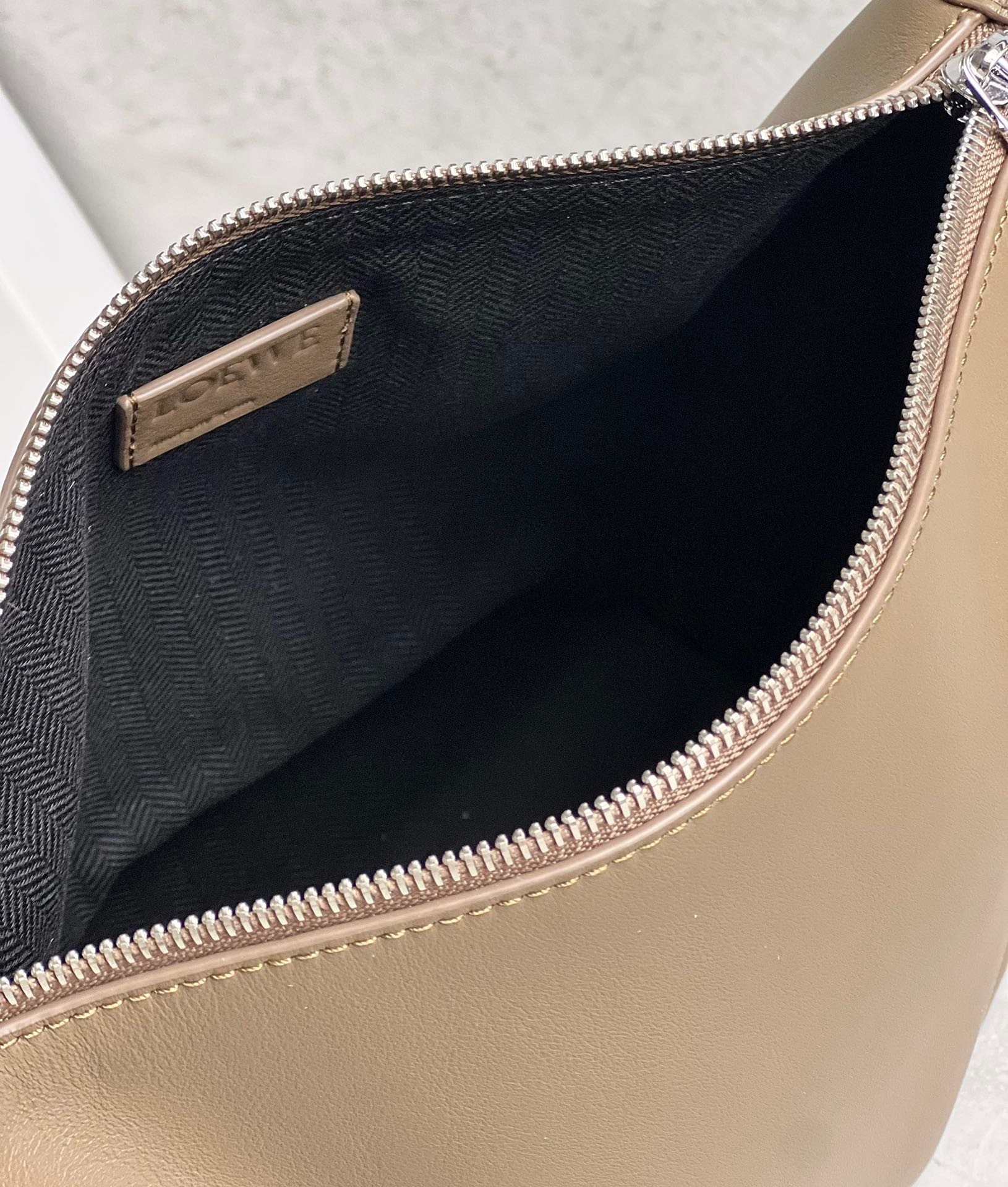 L0ew* cubi small bag in winter brown calfskin and jacquard