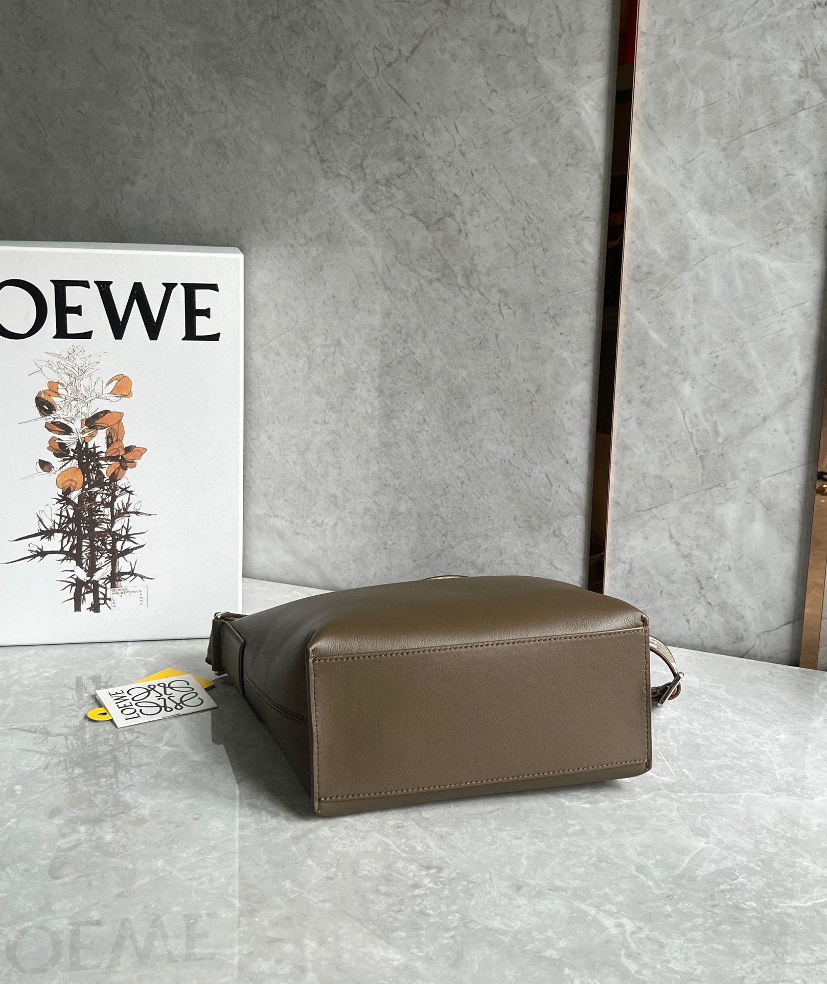 L0ew* cubi small bag in winter brown calfskin and jacquard