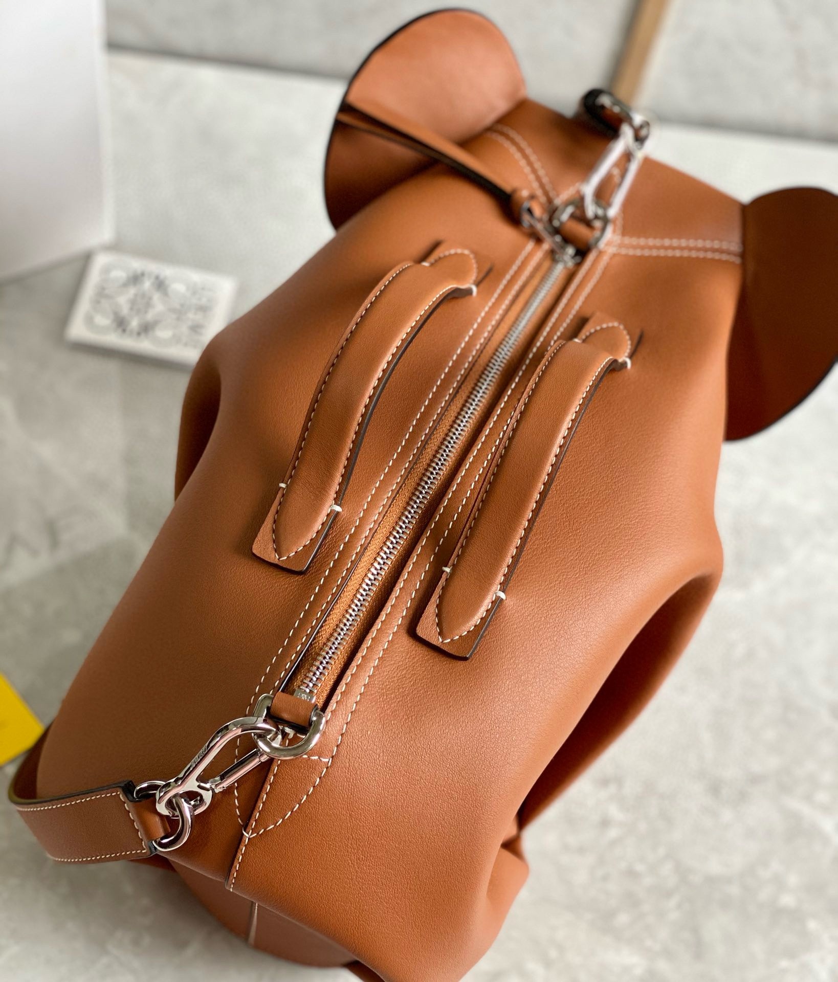 L0ew* large elephant bag in brown calfskin
