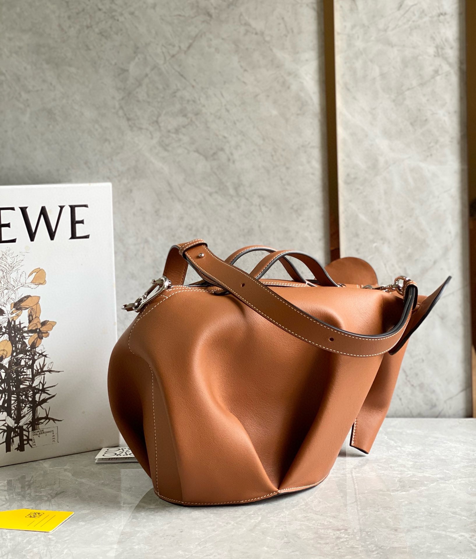 L0ew* large elephant bag in brown calfskin