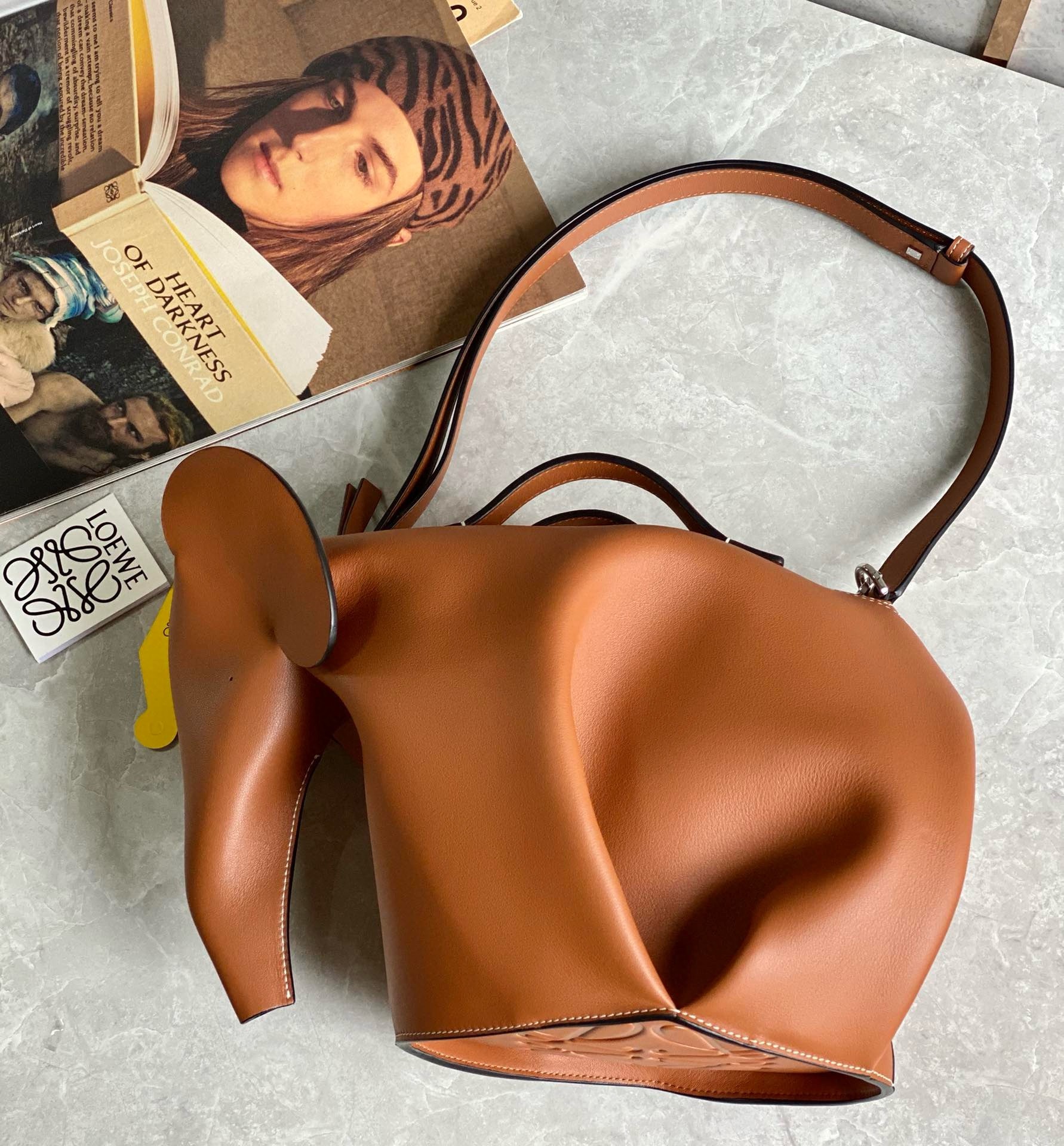 L0ew* large elephant bag in brown calfskin