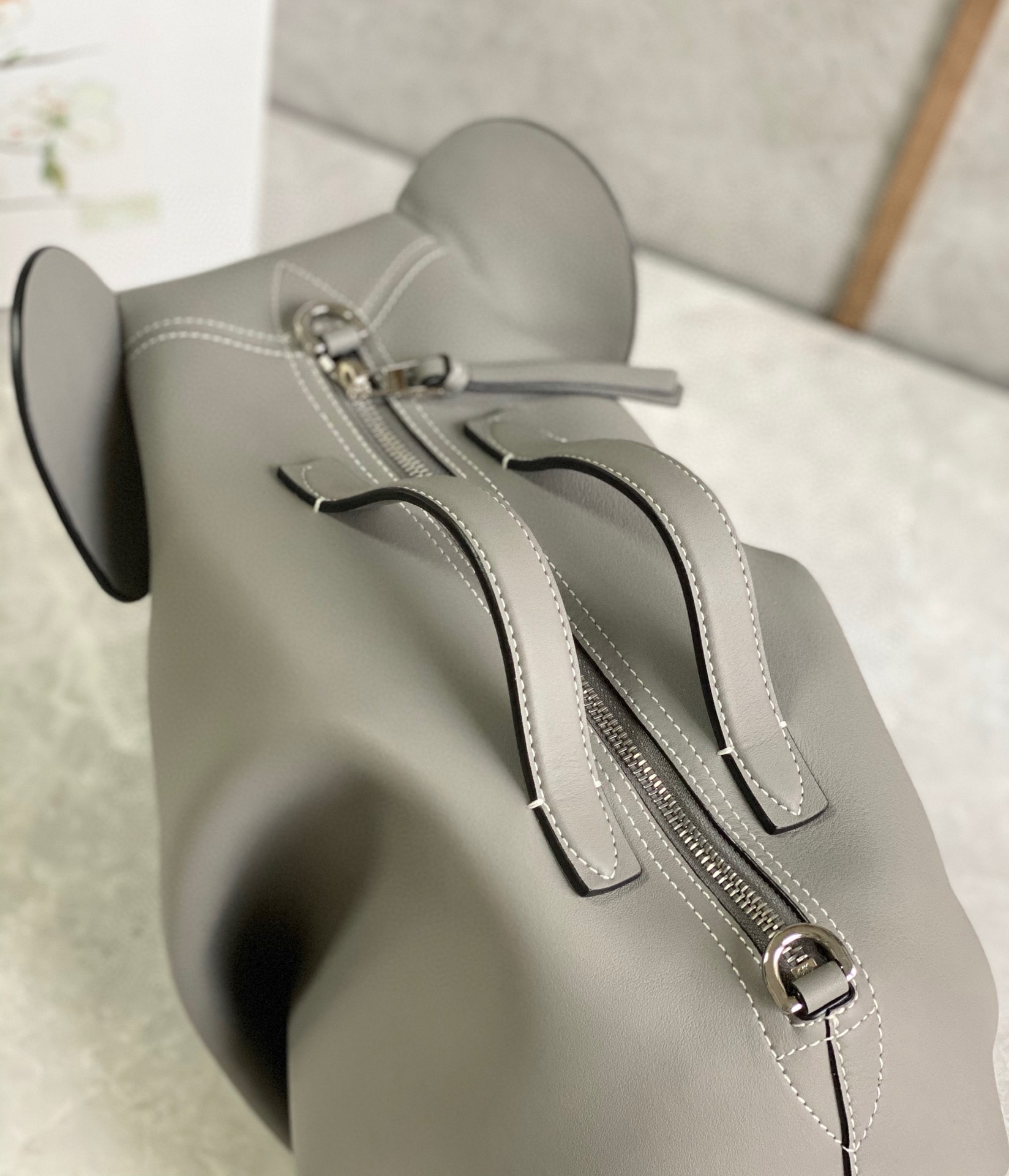 L0ew* large elephant bag in grey calfskin
