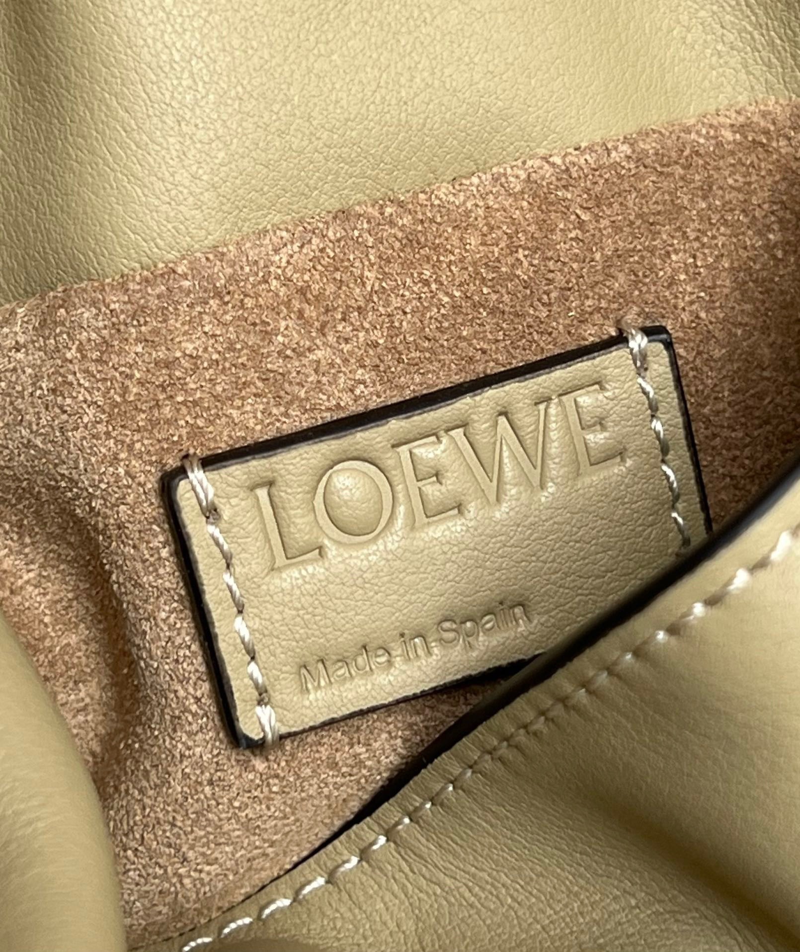 L0ew* mini flamenco clutch bag in clay green calfskin