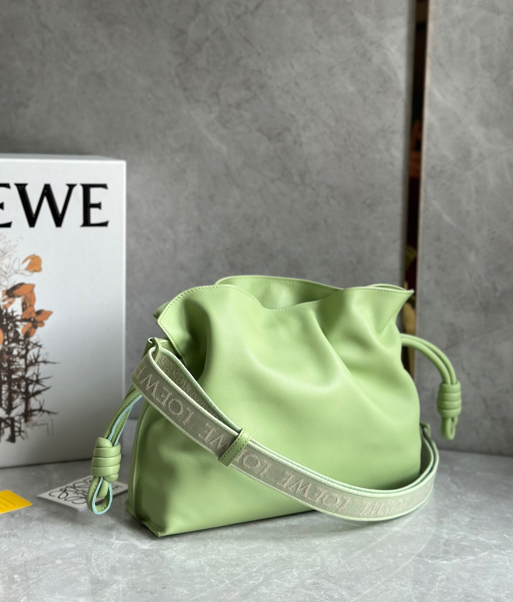 L0ew* flamenco clutch bag in lime green leather