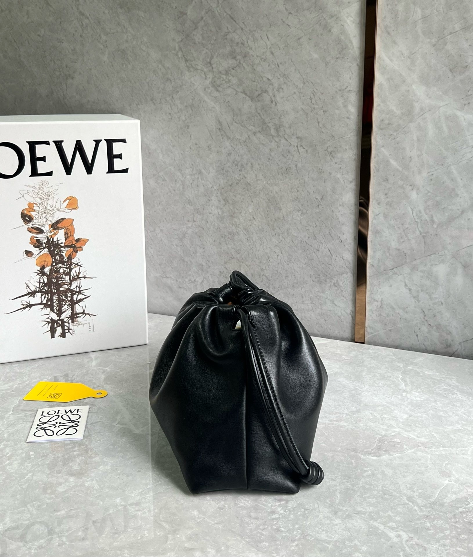 L0ew* flamenco purse in black nappa lambskin