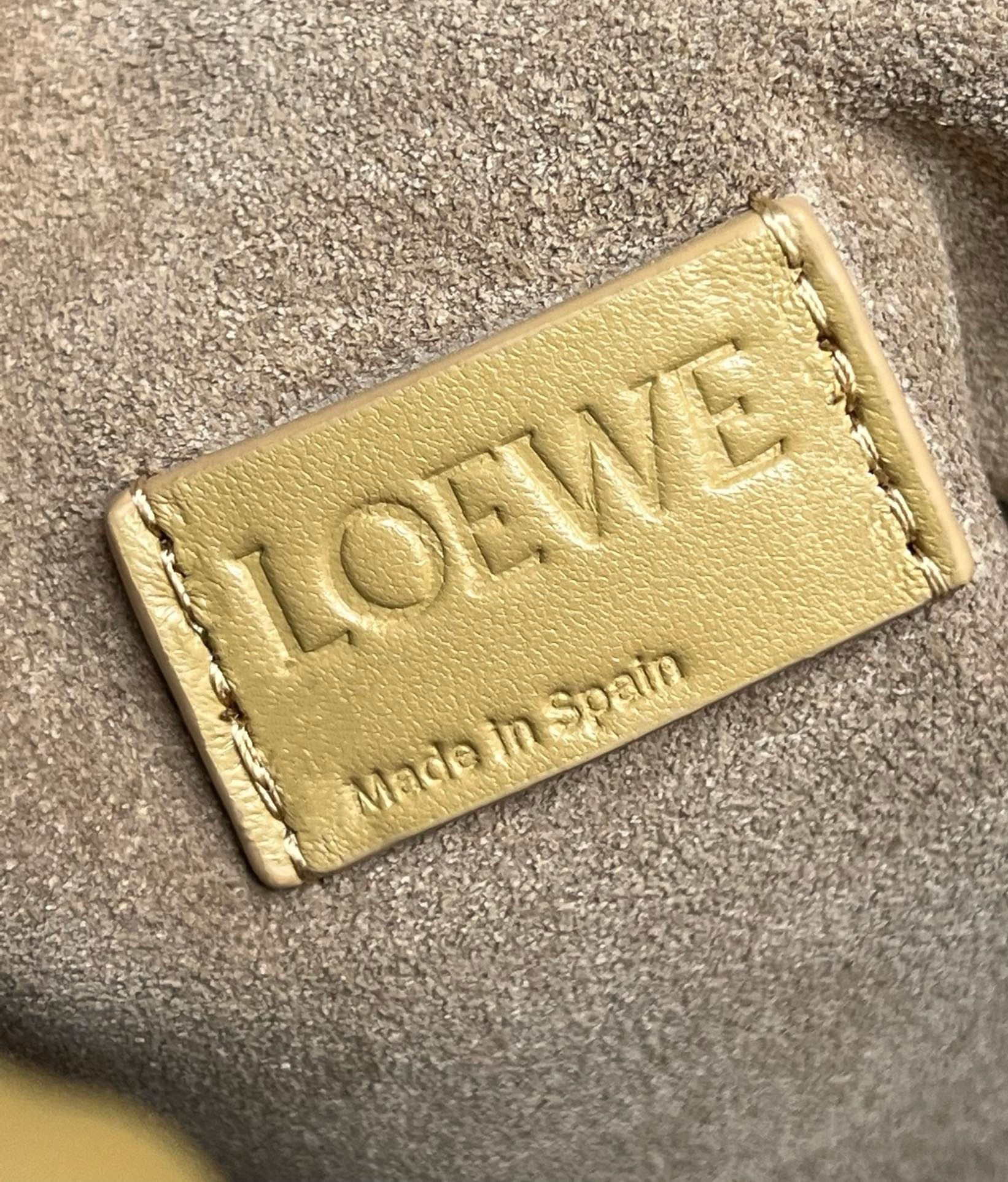 L0ew* flamenco purse in sahara nappa lambskin