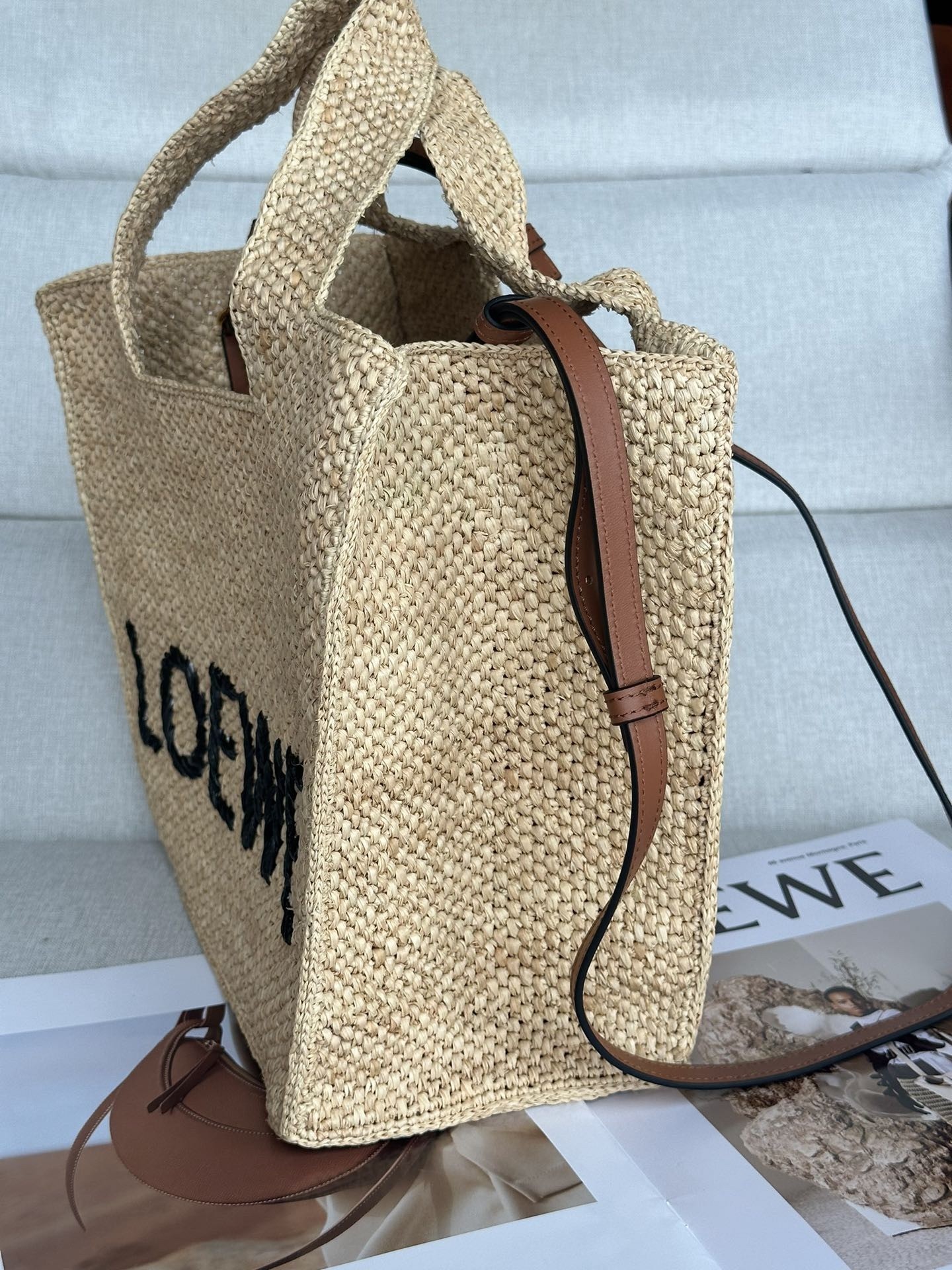 L0ew* small L0ew* font tote in natural raffia