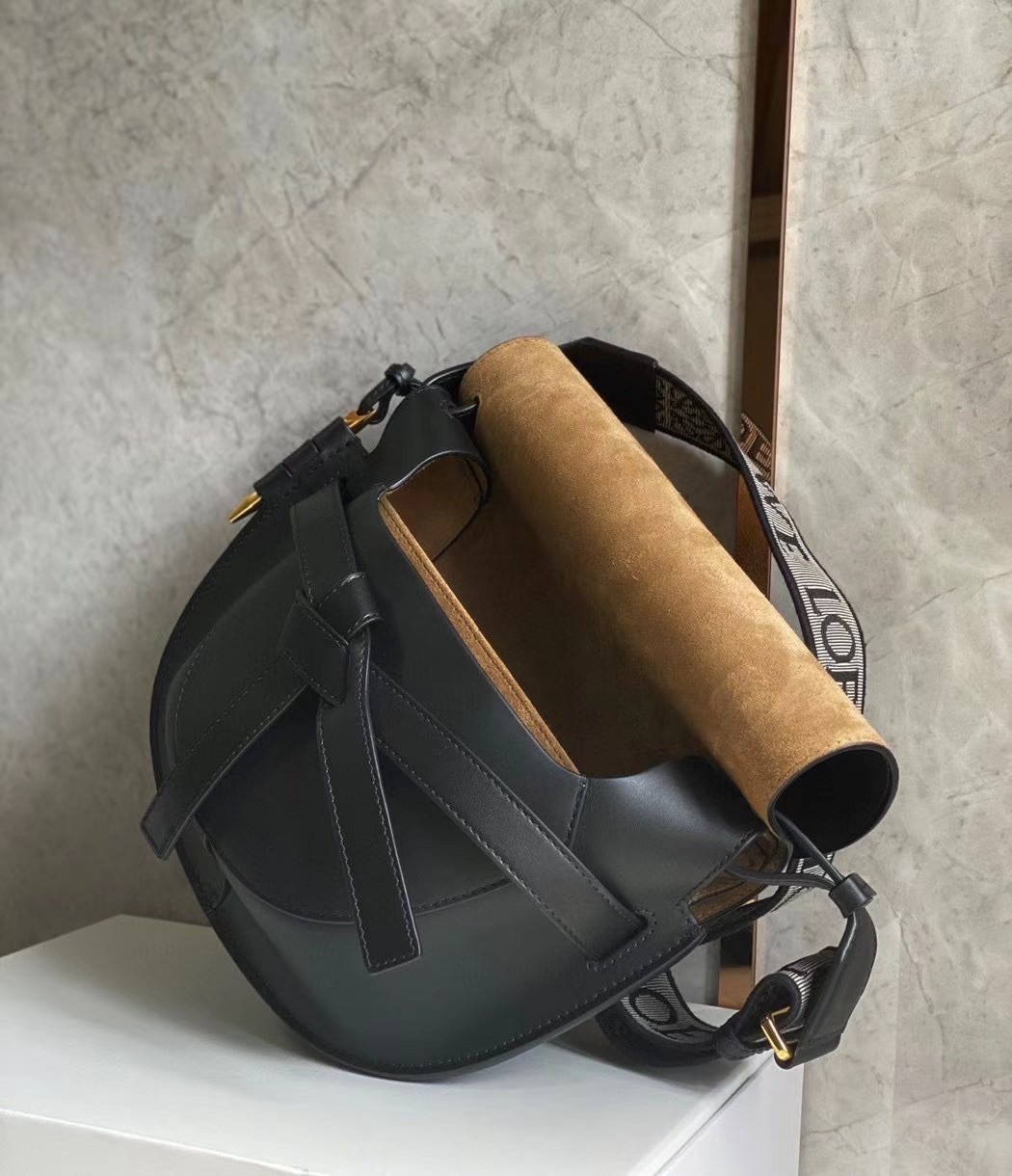 L0ew* small gate bag in black calfskin and jacquard