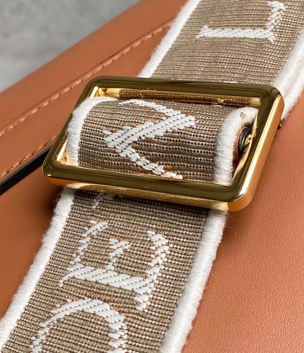 L0ew* small gate bag in tan calfskin and jacquard