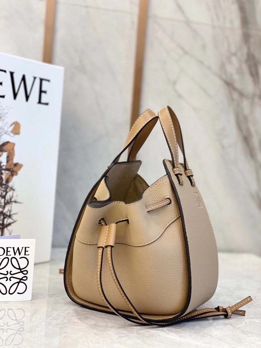 L0ew* mini hammock drawstring bag in sand leather
