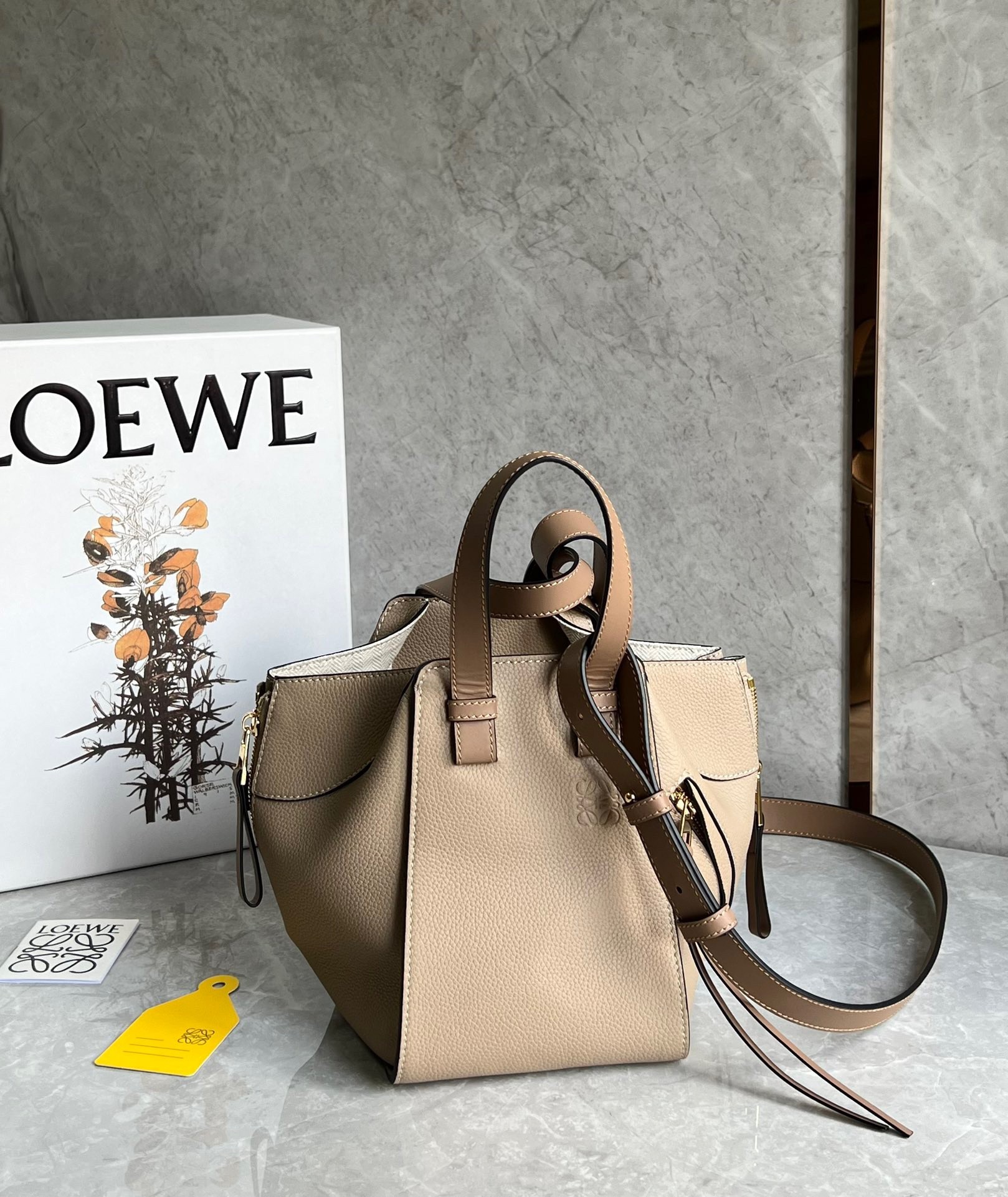 L0ew* compact hammock bag in sand grained calfskin