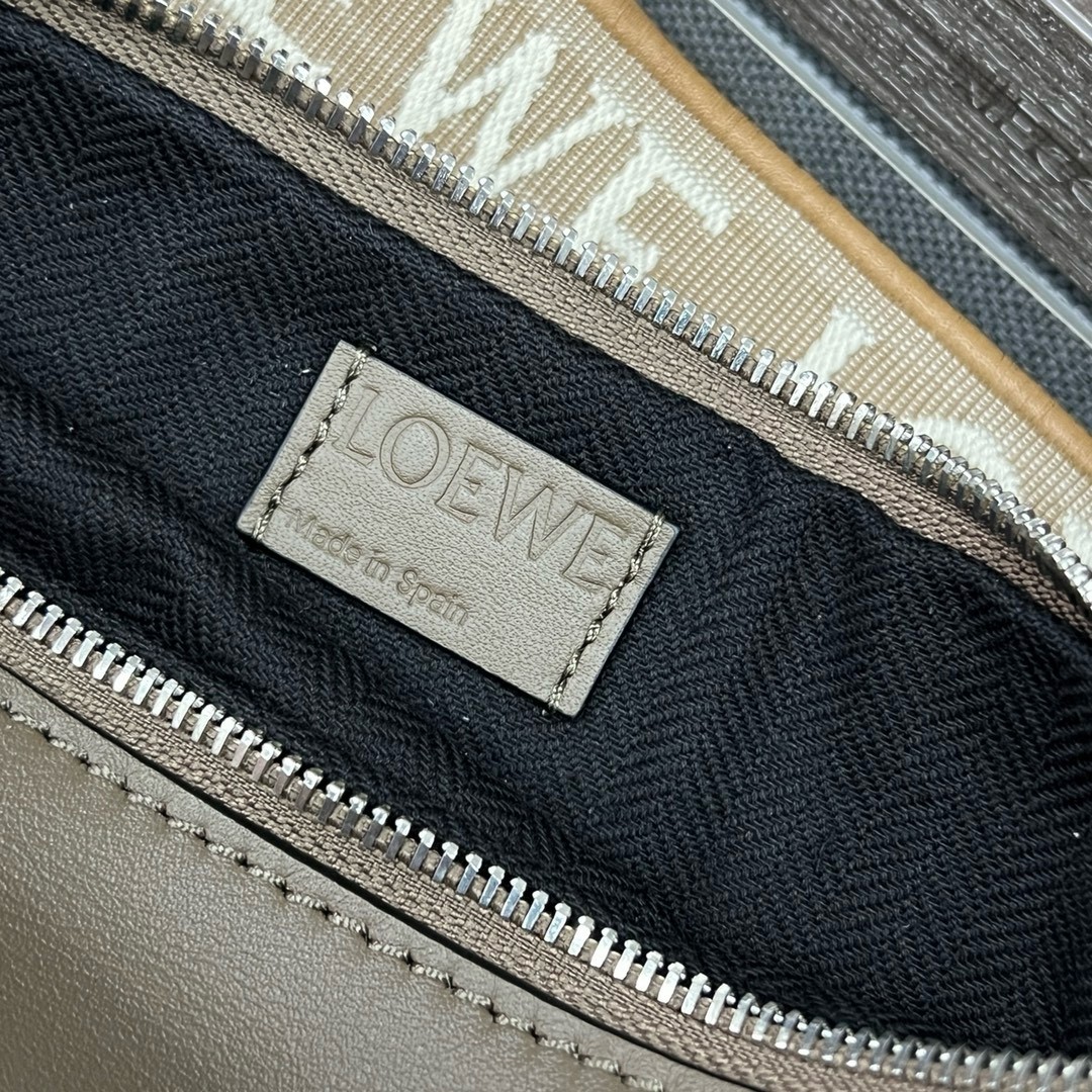 L0ew* anton sling bag in olive calfskin and jacquard