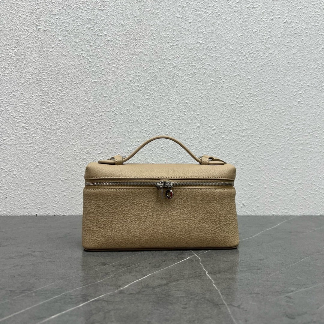 L**o p*ana extra pocket pouch l19 in beige grained leather