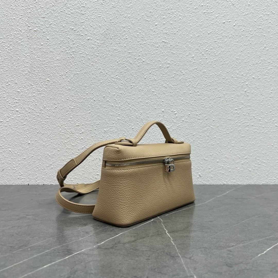 L**o p*ana extra pocket pouch l19 in beige grained leather