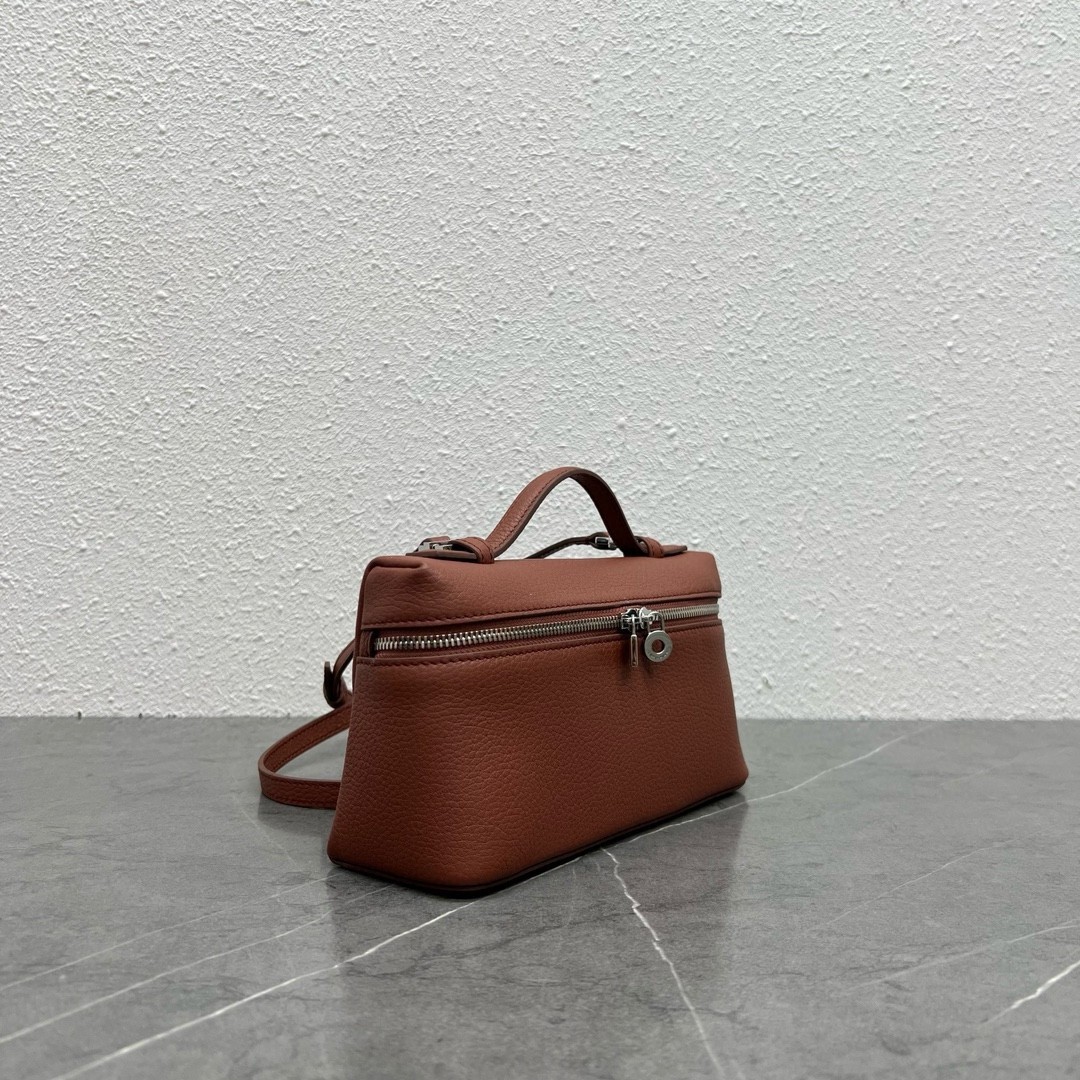 L**o p*ana extra pocket pouch l19 in tobacco grained leather
