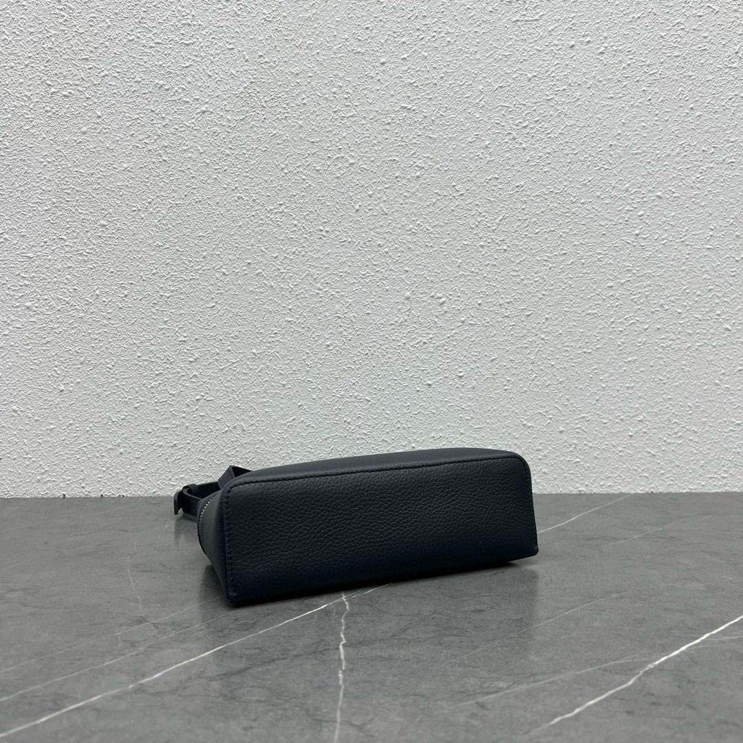 L**o p*ana extra pocket pouch l19 in navy blue grained leather