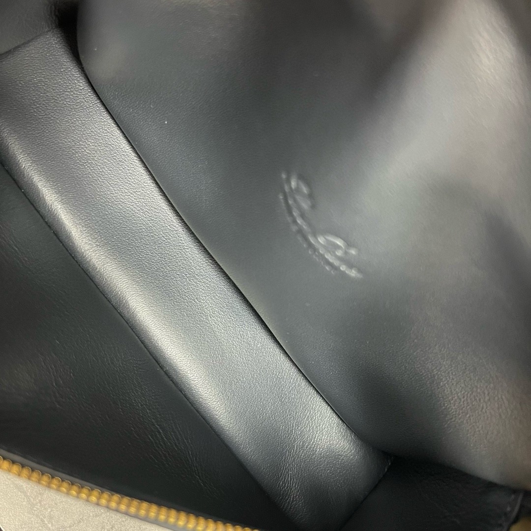 L**o p*ana extra pocket pouch l19 in navy blue grained leather
