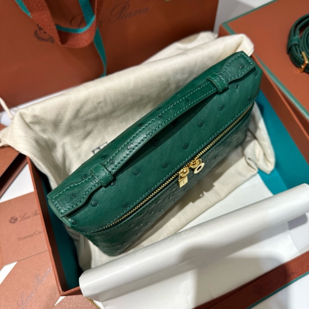 L**o p*ana extra pocket pouch l19 in green ostrich-embossed leather