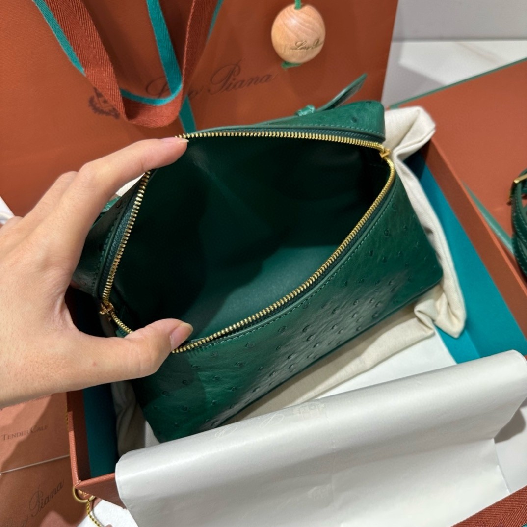 L**o p*ana extra pocket pouch l19 in green ostrich-embossed leather