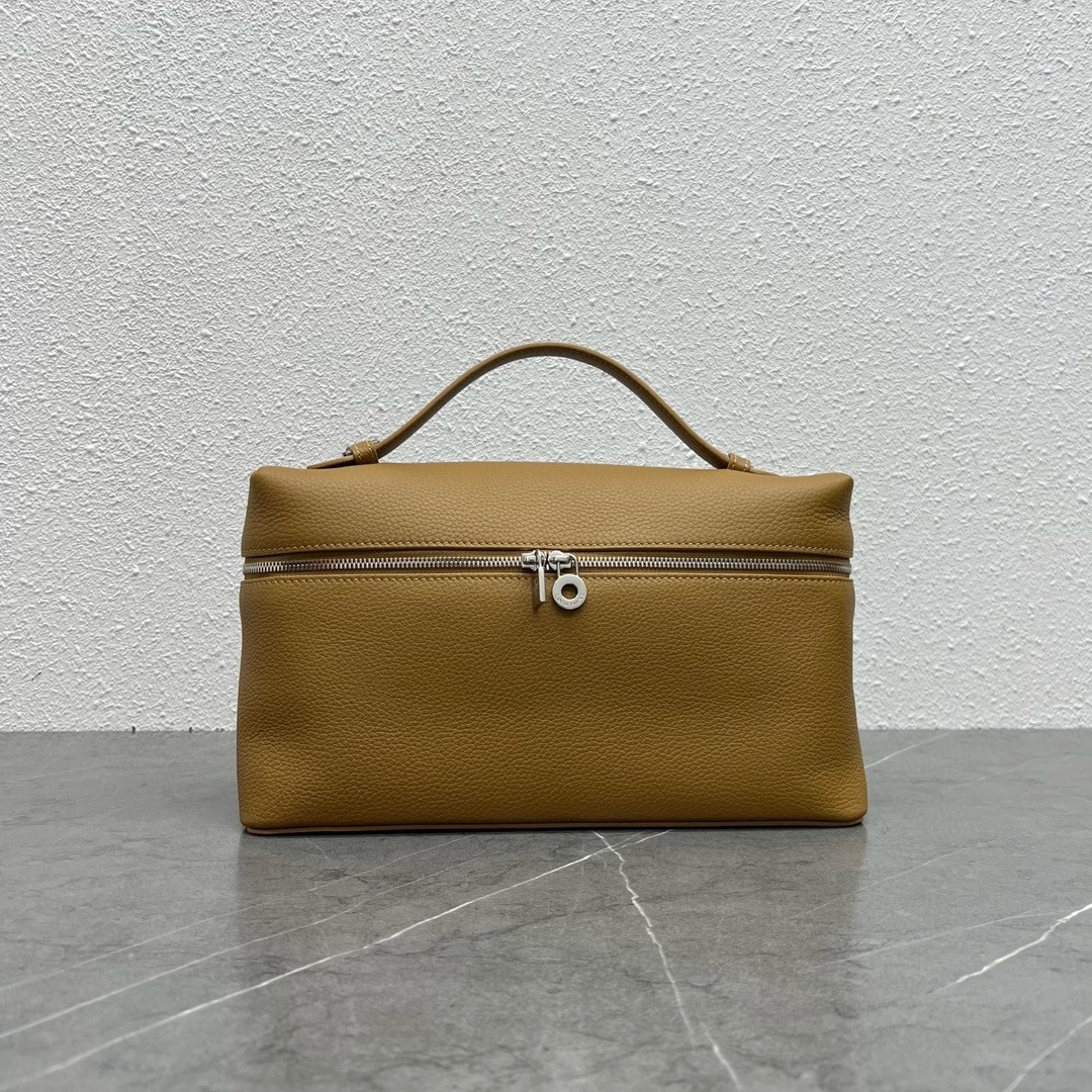 L**o p*ana extra pocket pouch l27 in chai grained leather