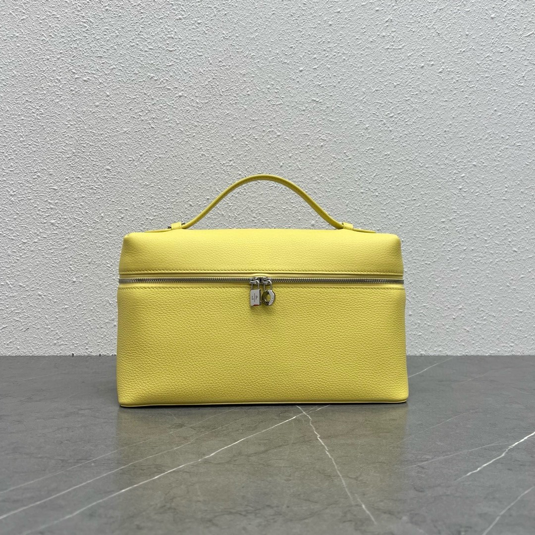 L**o p*ana extra pocket pouch l27 in yellow grained leather