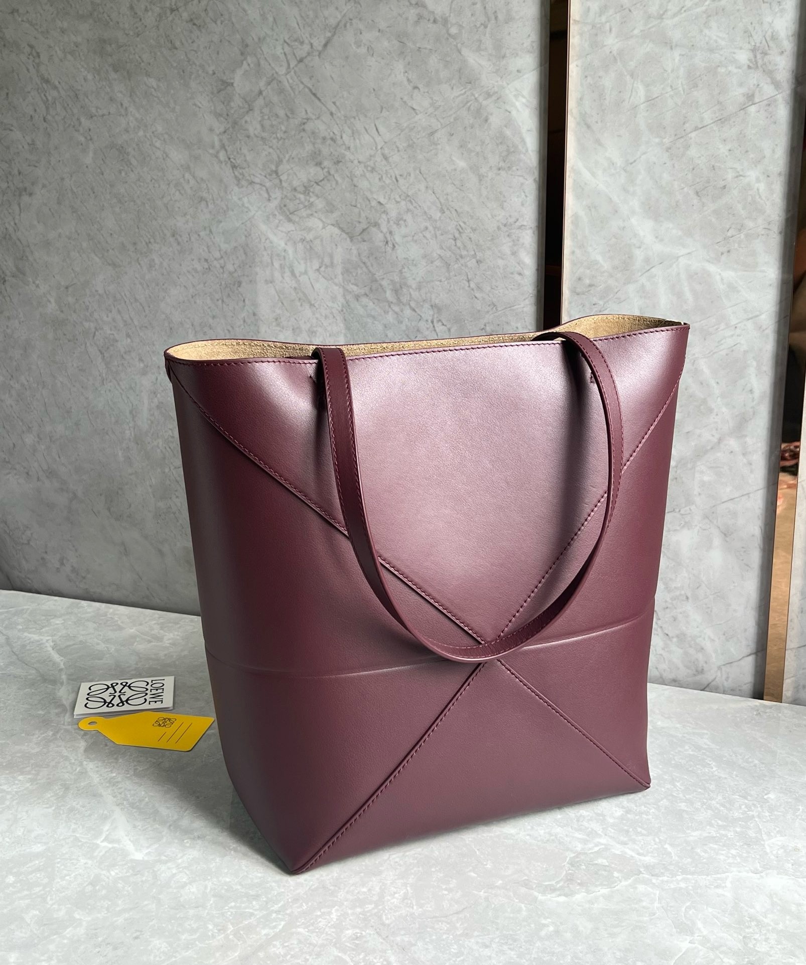 L0ew* medium puzzle fold tote bag in bordeaux calfskin