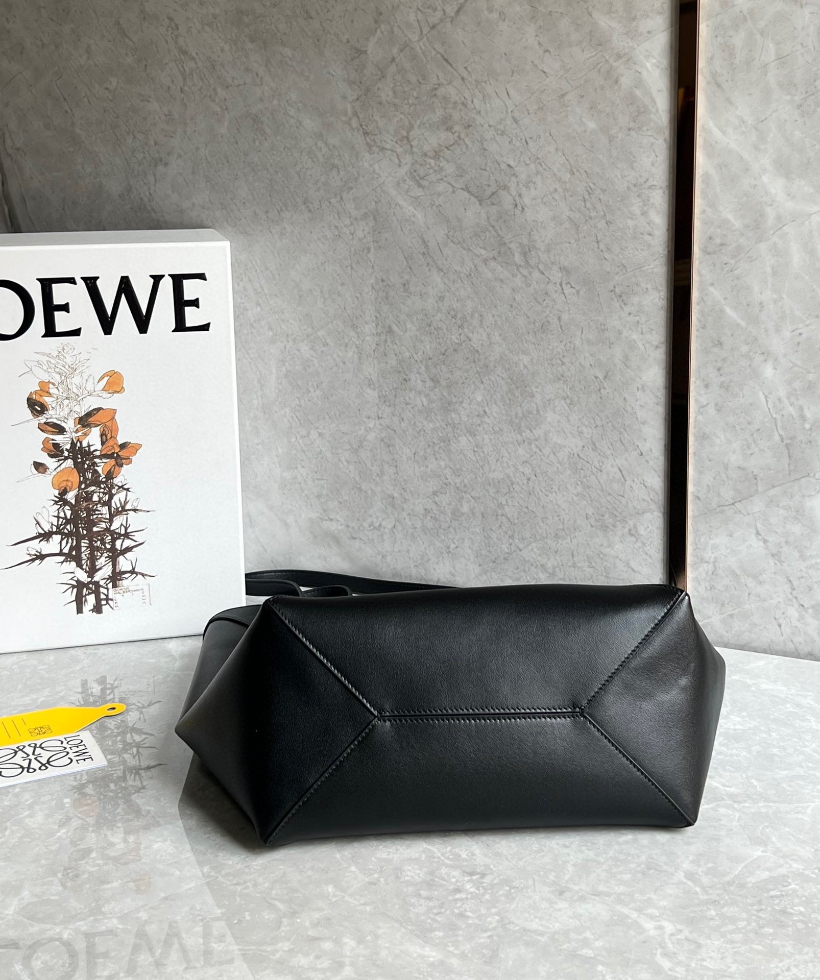 L0ew* medium puzzle fold tote bag in black calfskin