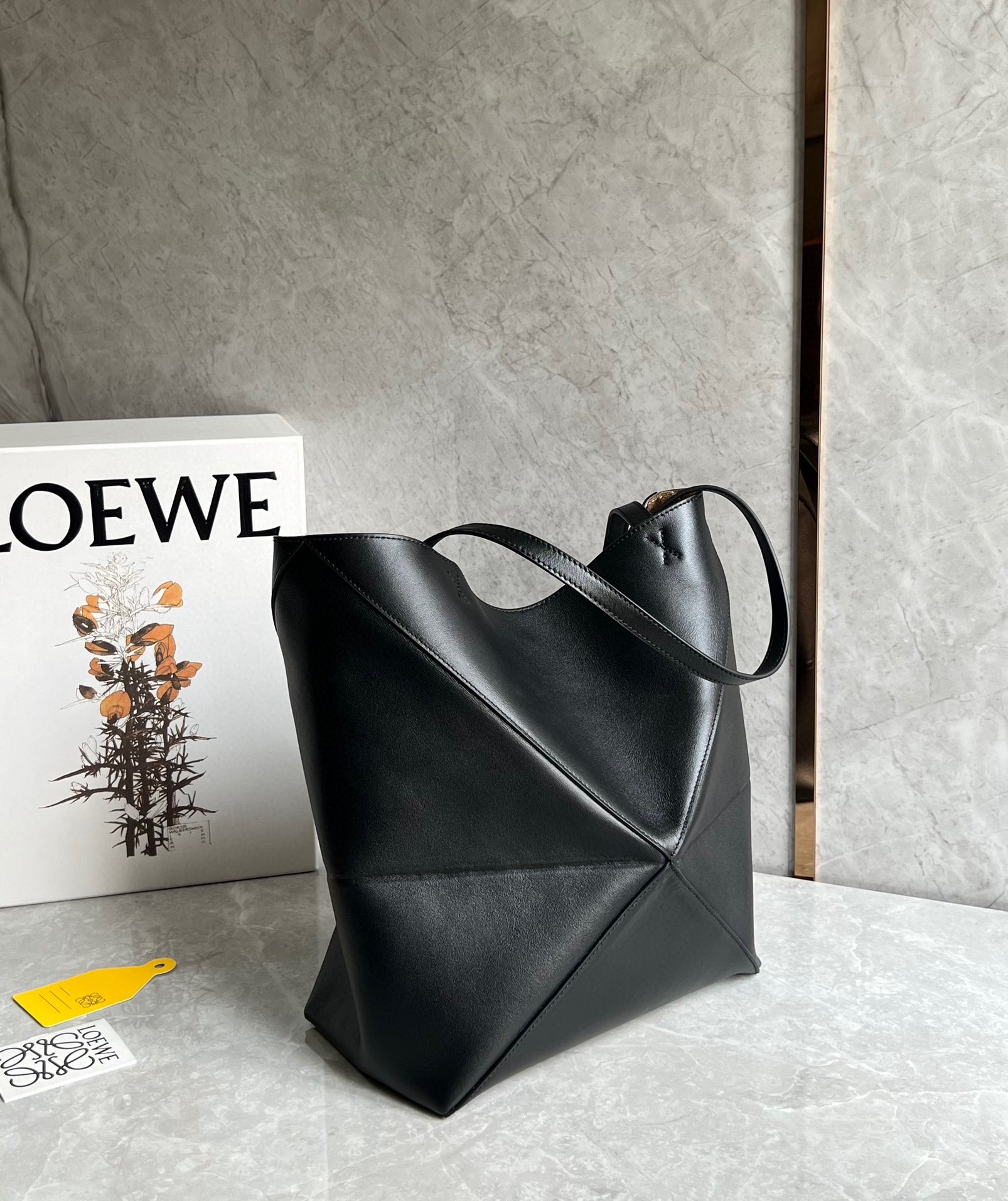 L0ew* medium puzzle fold tote bag in black calfskin