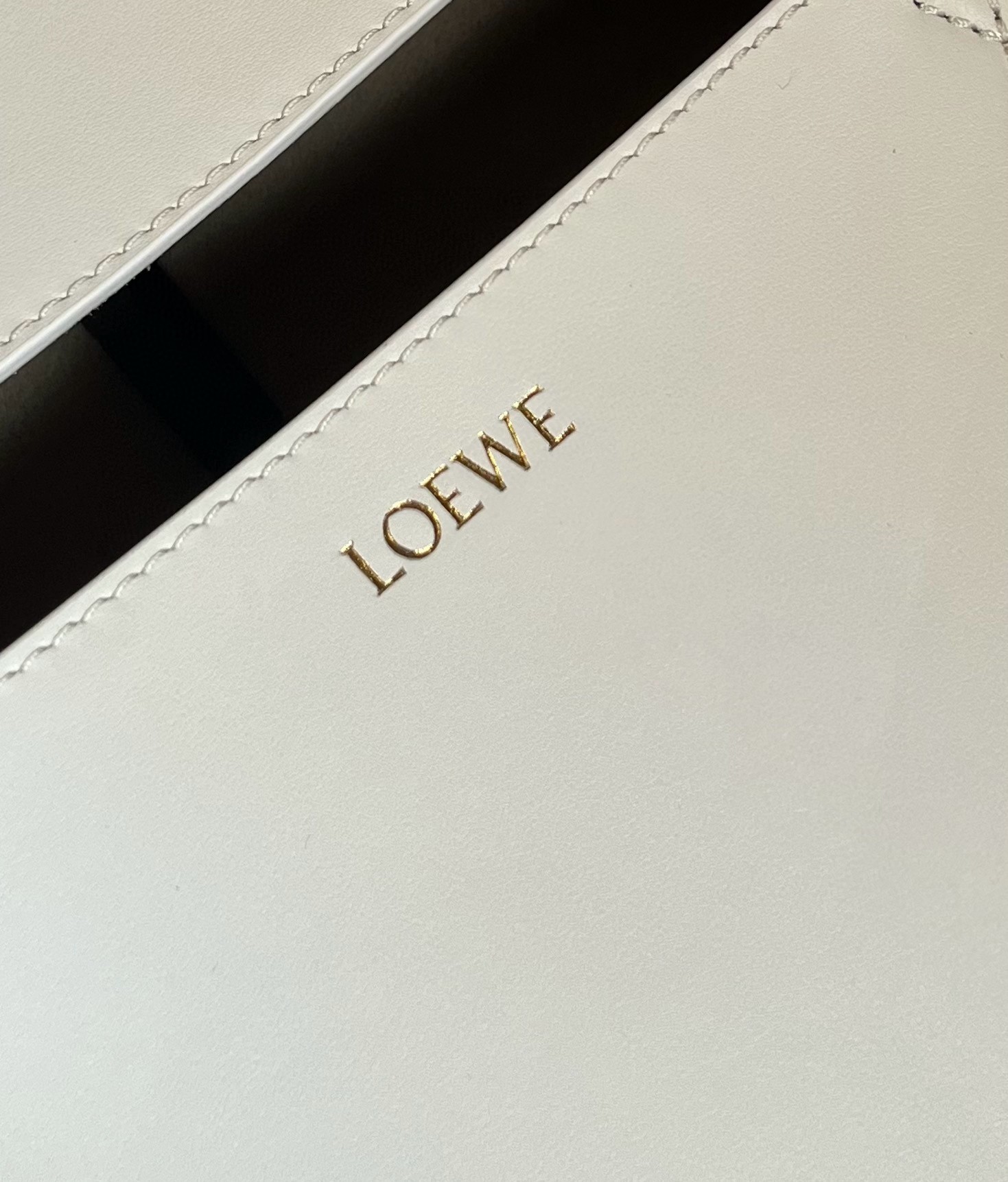 L0ew* medium puzzle fold tote bag in white/beige calfskin
