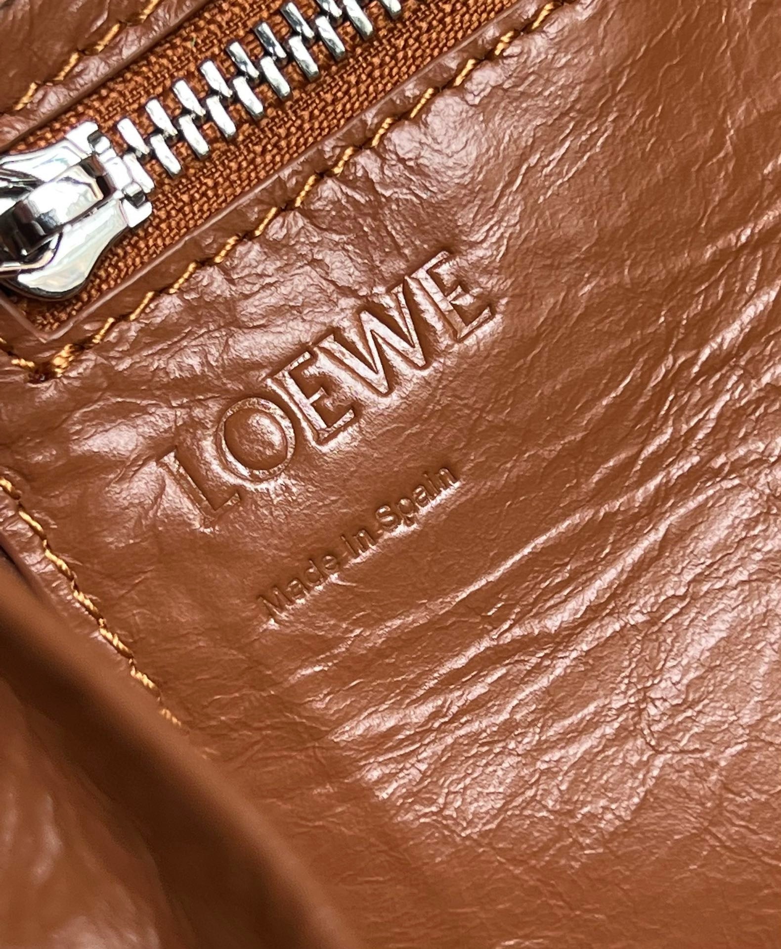 L0ew* fold shopper bag in brown paper calfskin