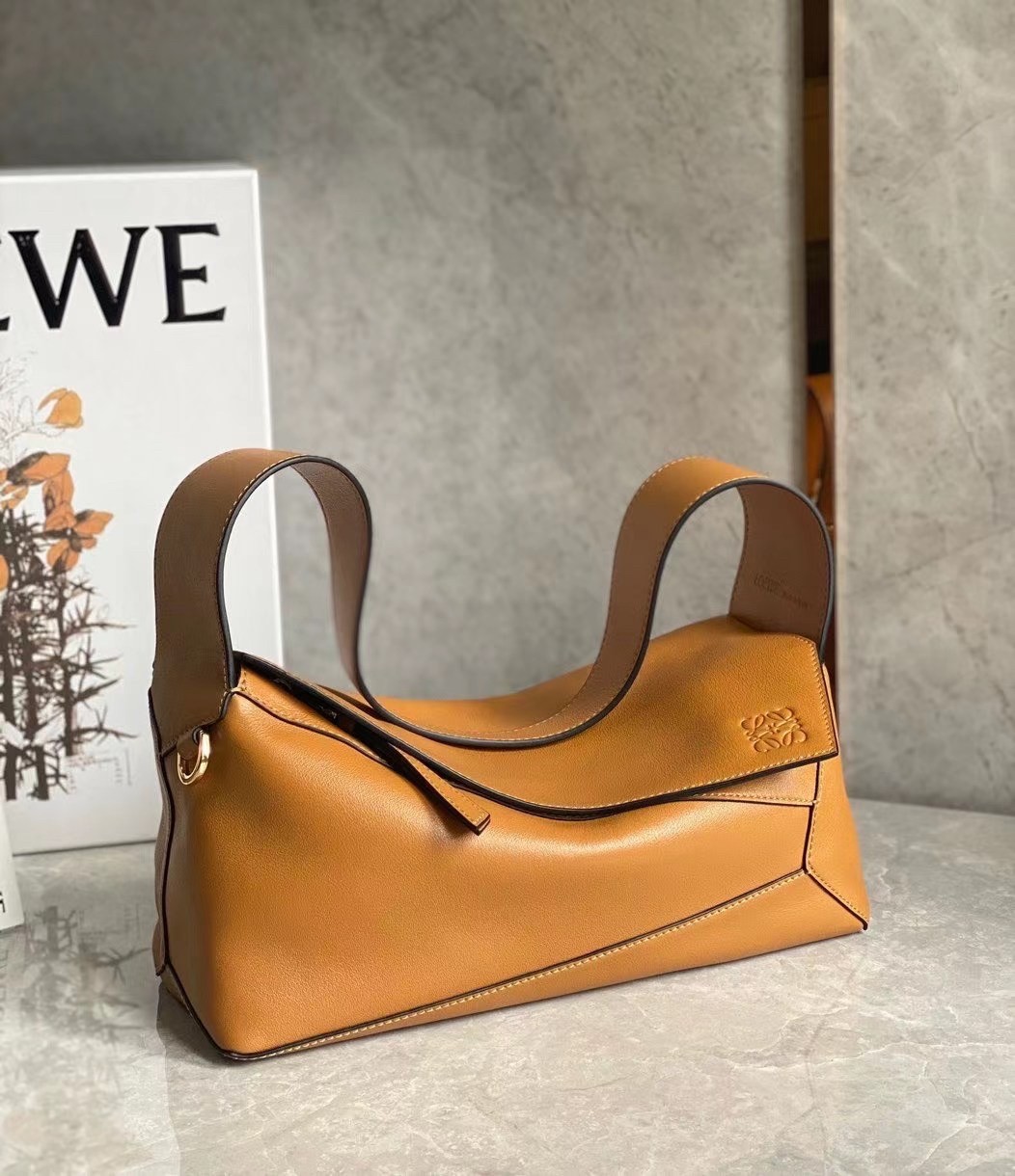 L0ew* puzzle hobo bag in brown nappa calfskin
