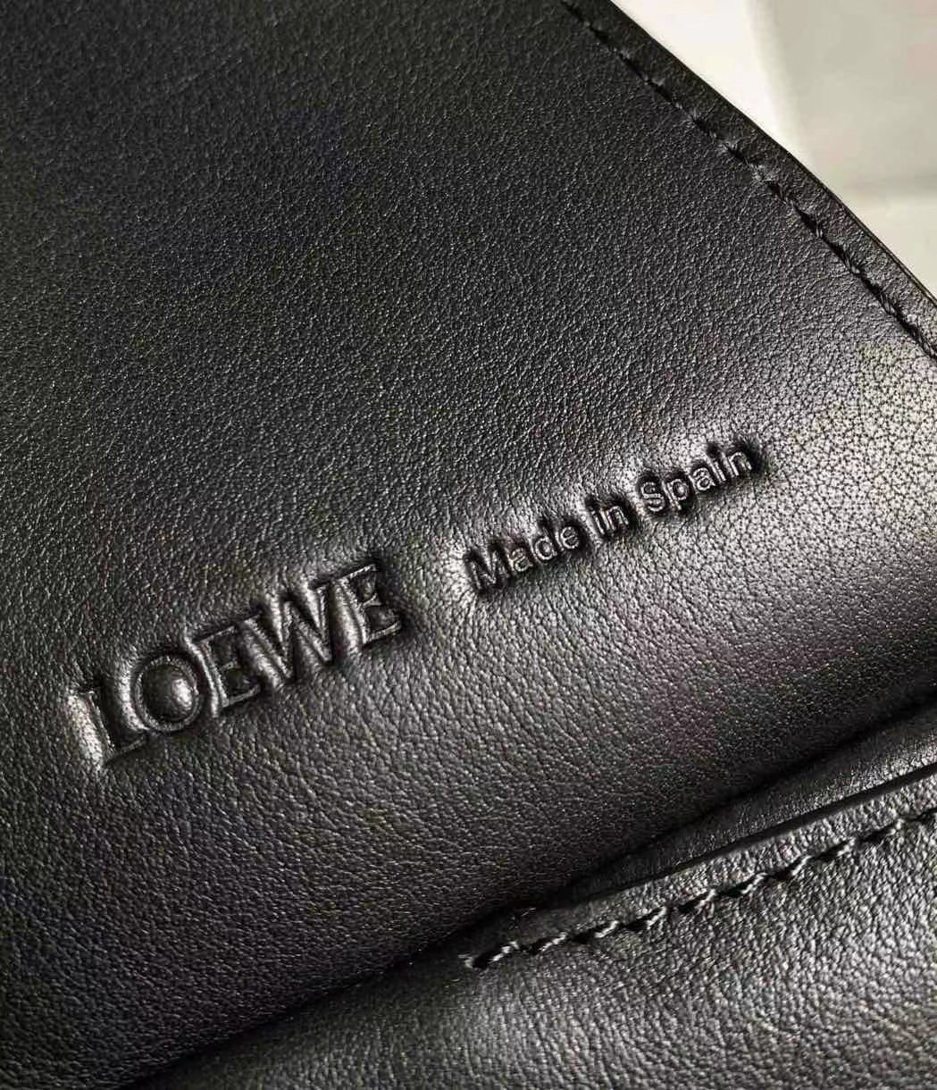 L0ew* puzzle hobo bag in black nappa calfskin