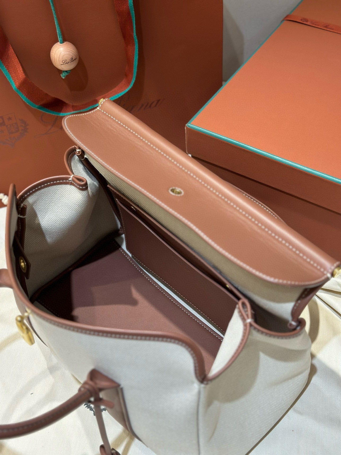 L**o p*ana loom l32 bag in canvas with caramel leather