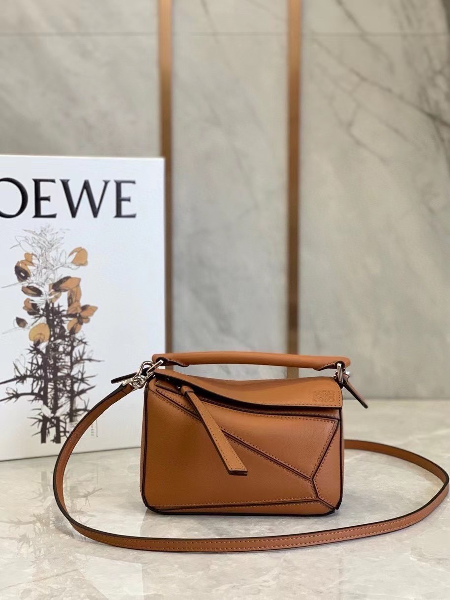 L0ew* mini puzzle bag in brown calfskin leather