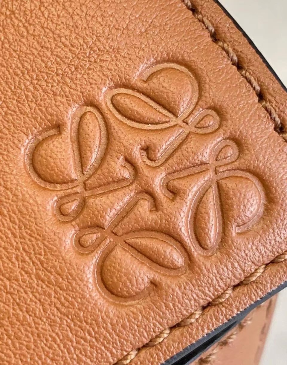 L0ew* mini puzzle bag in brown calfskin leather