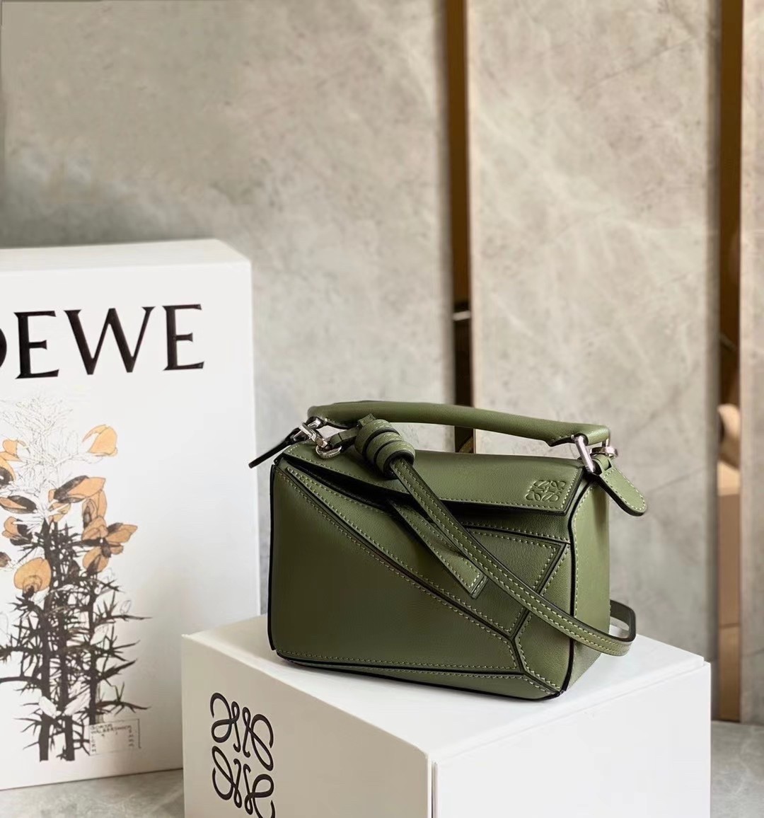 L0ew* puzzle mini bag in avocado green calfskin